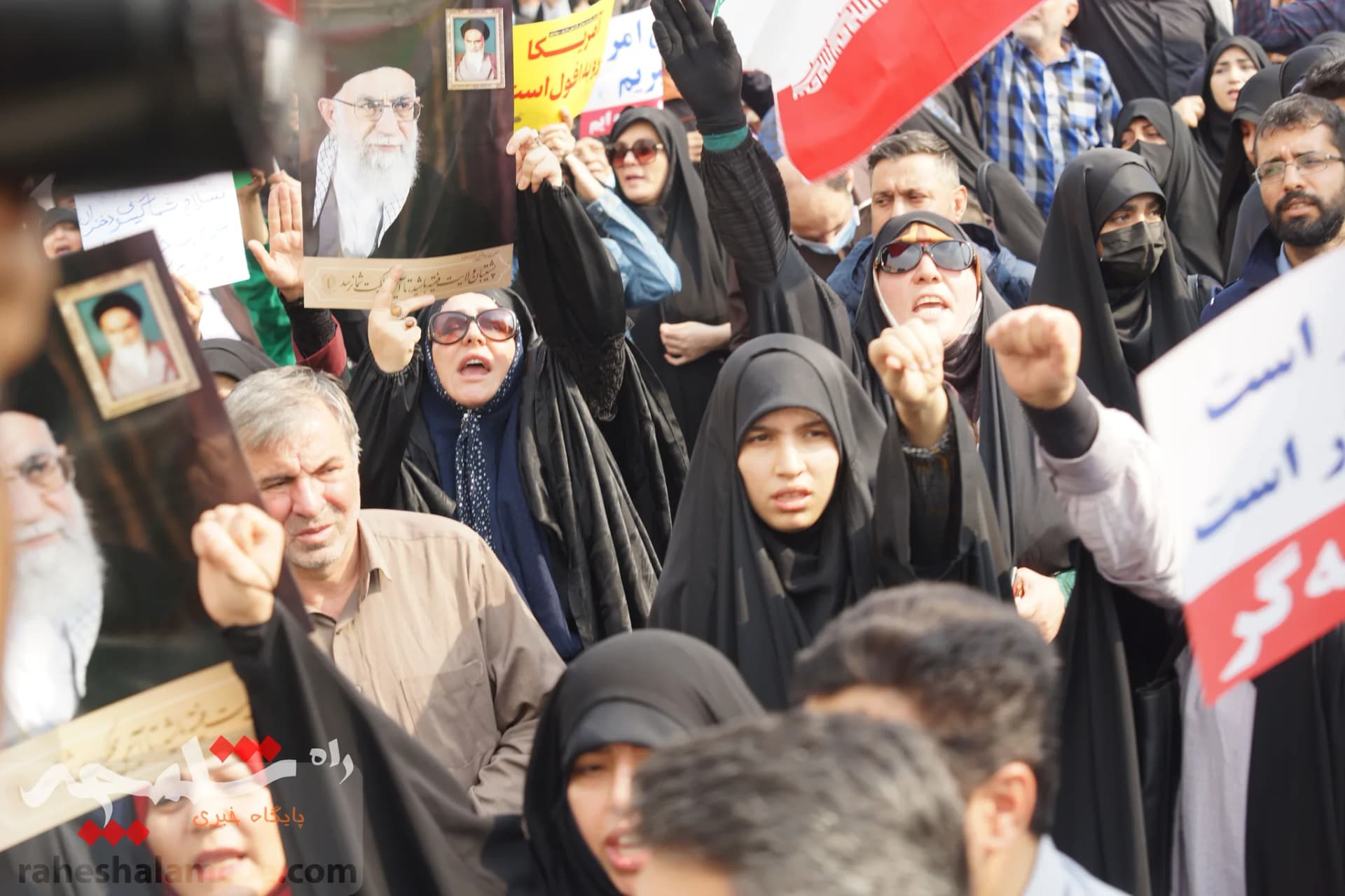 راهپیمایی عظیم تهرانیها با شعار؛ «سپاه انقلابی، انتقام انتقام» +تصاویر — تصویر 48