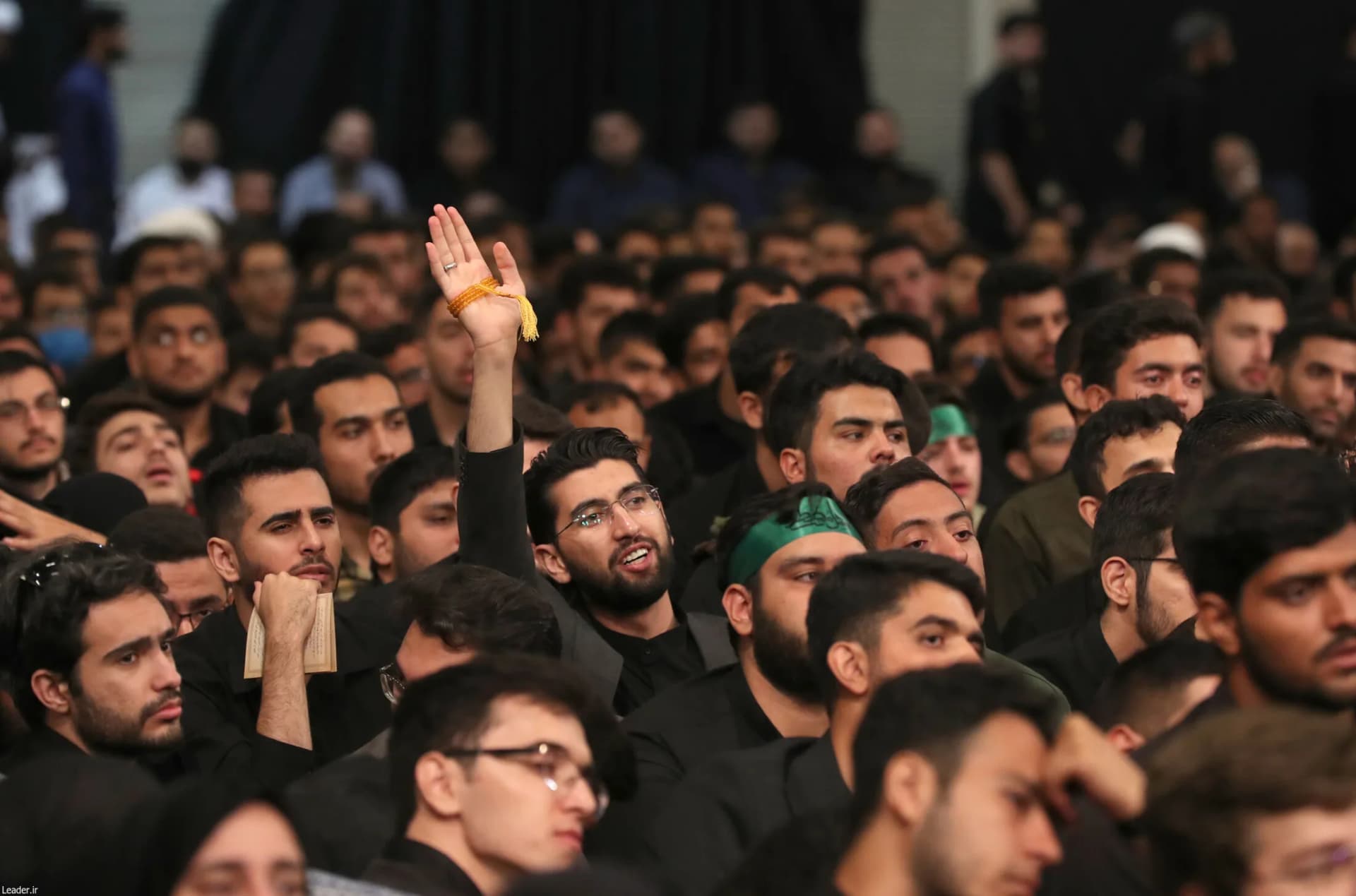 گزارش تصویری عزاداری هیئت‌های دانشجویی در حضور رهبر انقلاب — تصویر 29