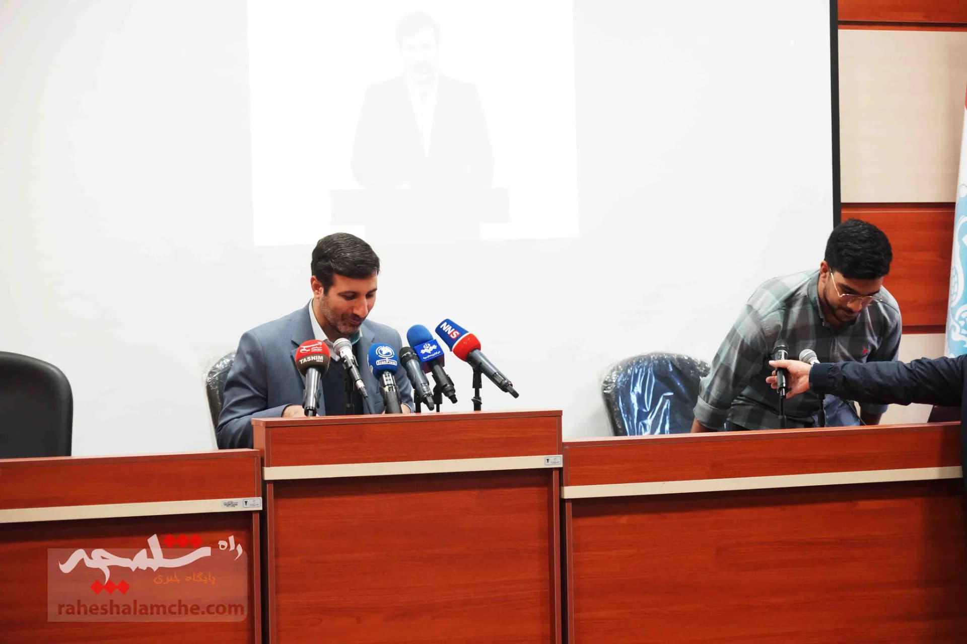 جلسه پرسش و پاسخ طحان‌نظیف با دانشجویان دانشگاه تهران +تصاویر — تصویر 30