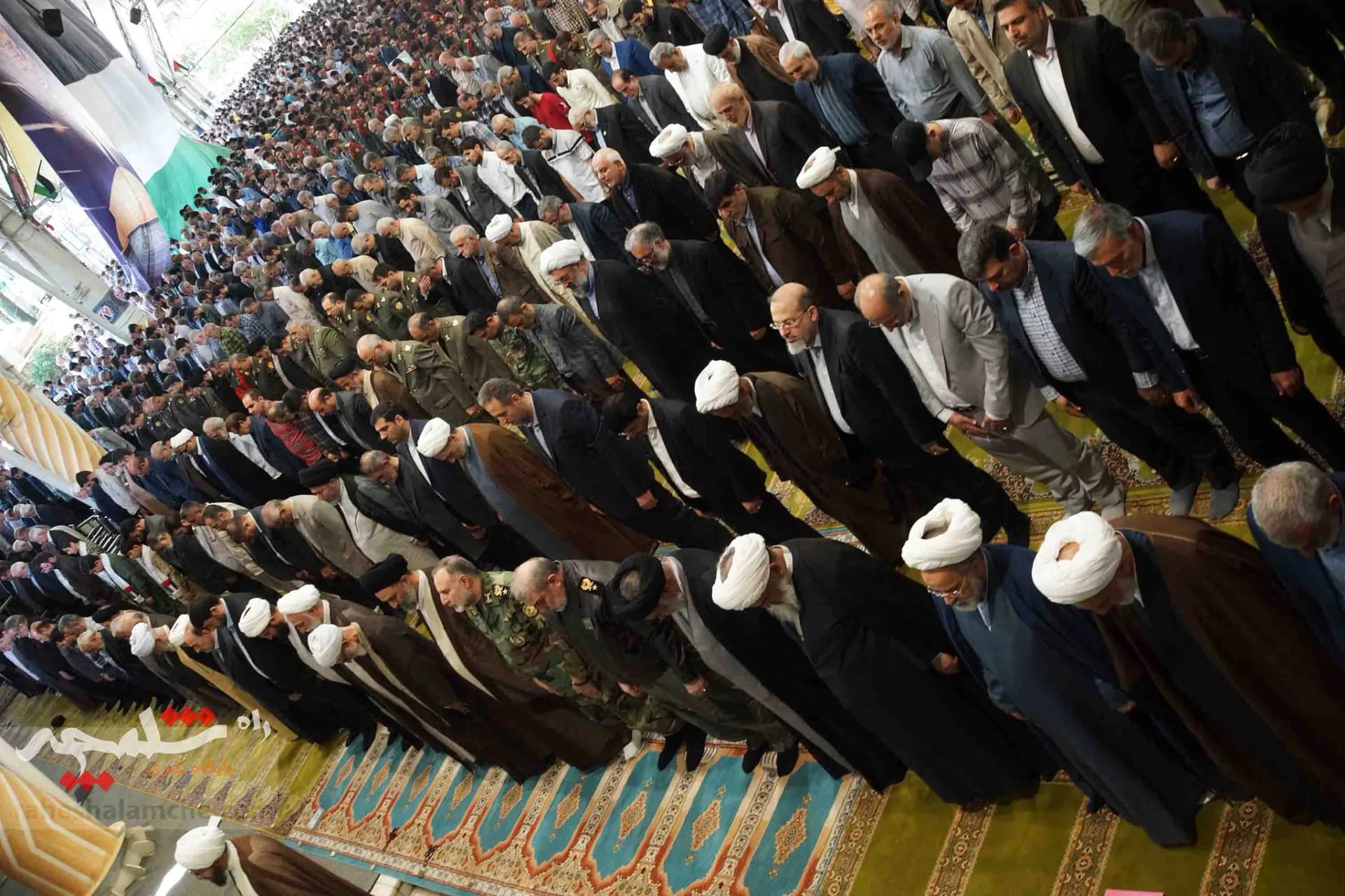 نماز جمعه امروز تهران با حال و هوای روز ارتش +تصاویر — تصویر 48