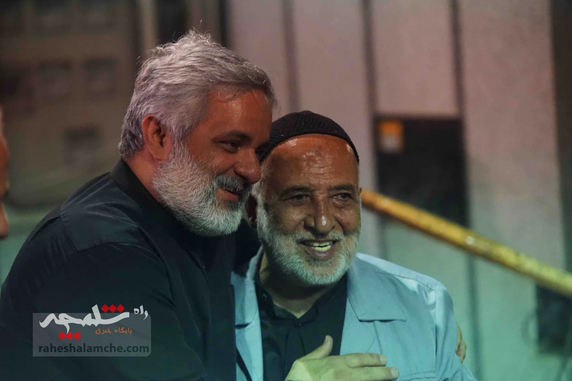پخت آش نذری به مناسبت 28 صفر در محله دروازه شمیران تهران +تصاویر — تصویر 44