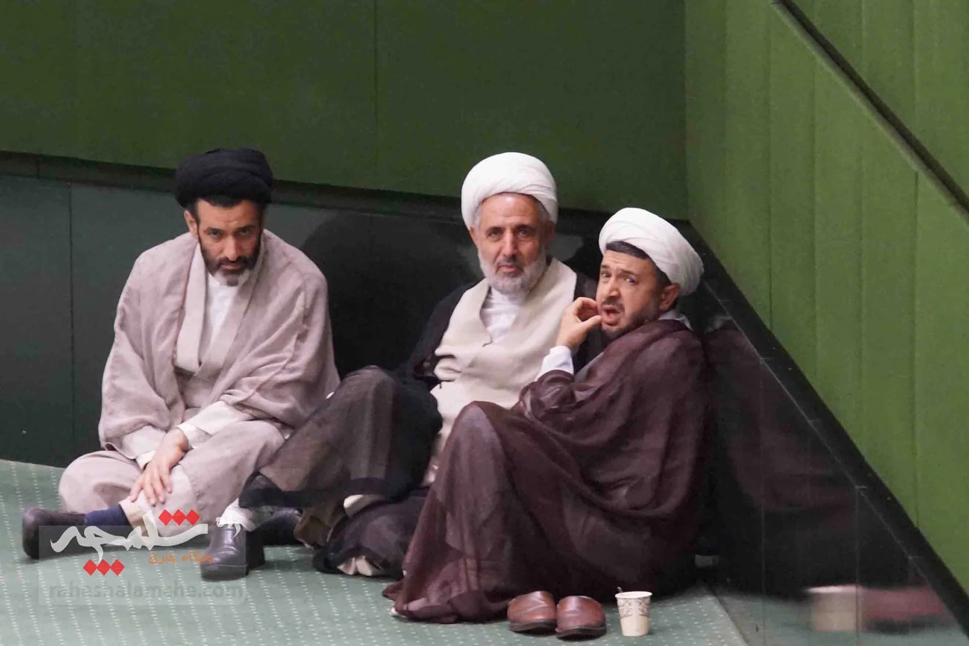 تصاویر حاشیه‌های روز یکشنبه صحن علنی مجلس — تصویر 26