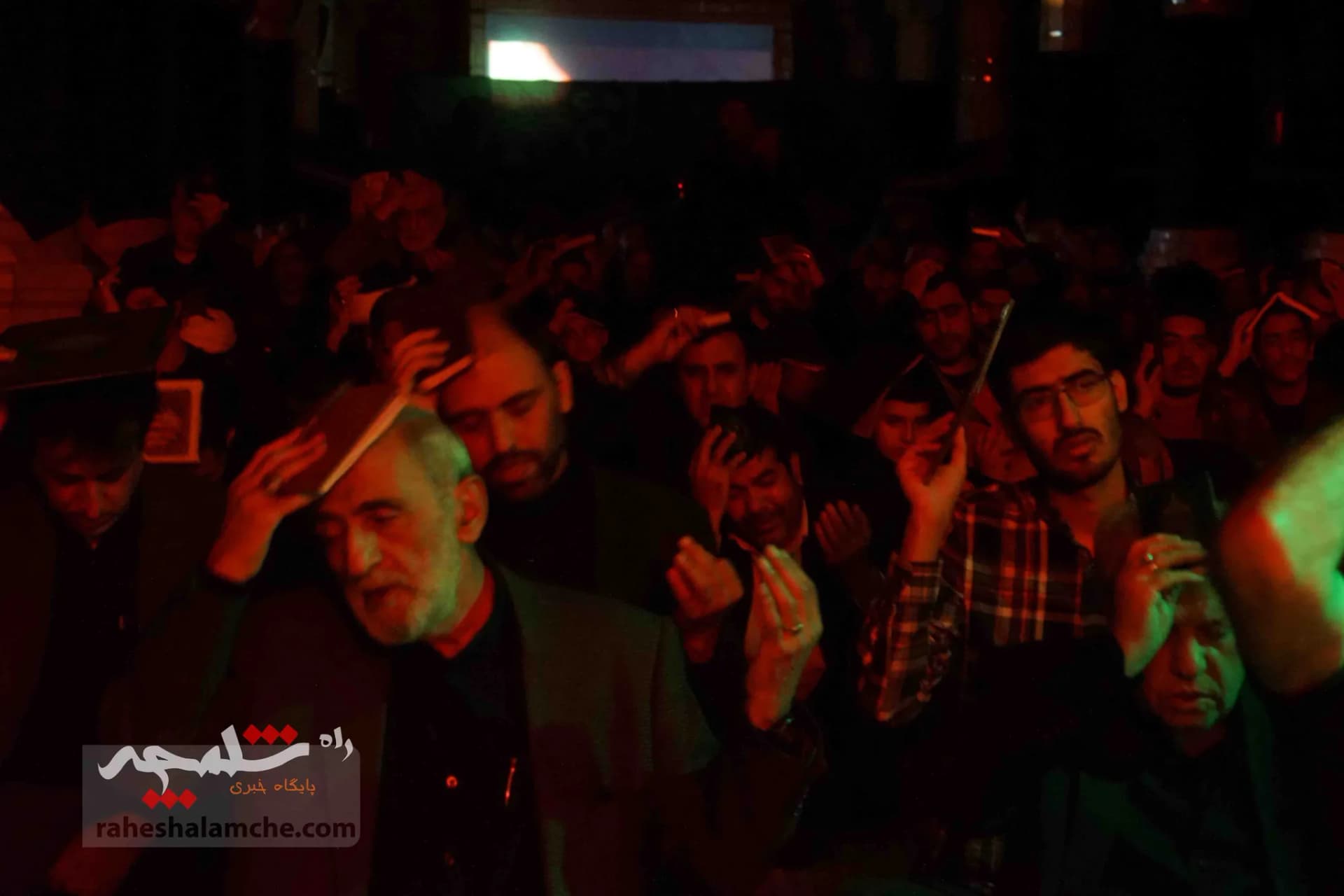 گزارش تصویری مراسم شب قدر و وداع با شهید گمنام در مدرسه عالی شهید مطهری — تصویر 66