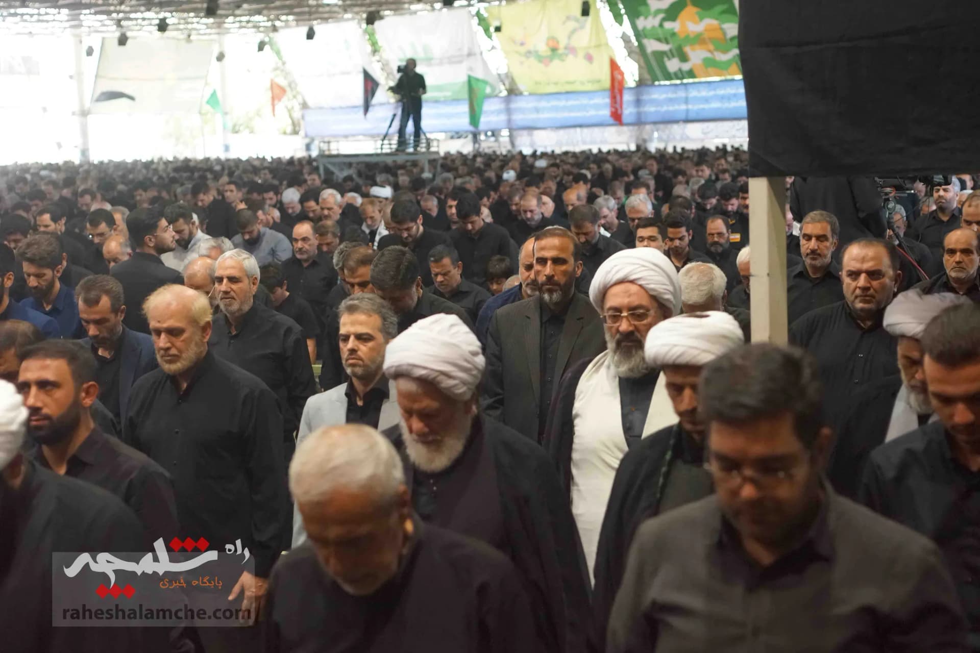 نمازجمعه عاشورایی این هفته تهران +تصاویر — تصویر 63