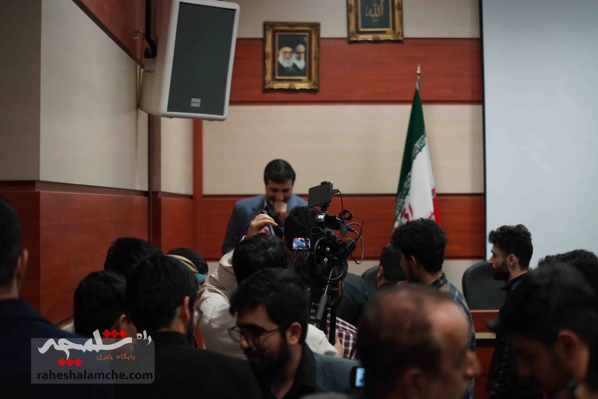 جلسه پرسش و پاسخ طحان‌نظیف با دانشجویان دانشگاه تهران +تصاویر — تصویر 31
