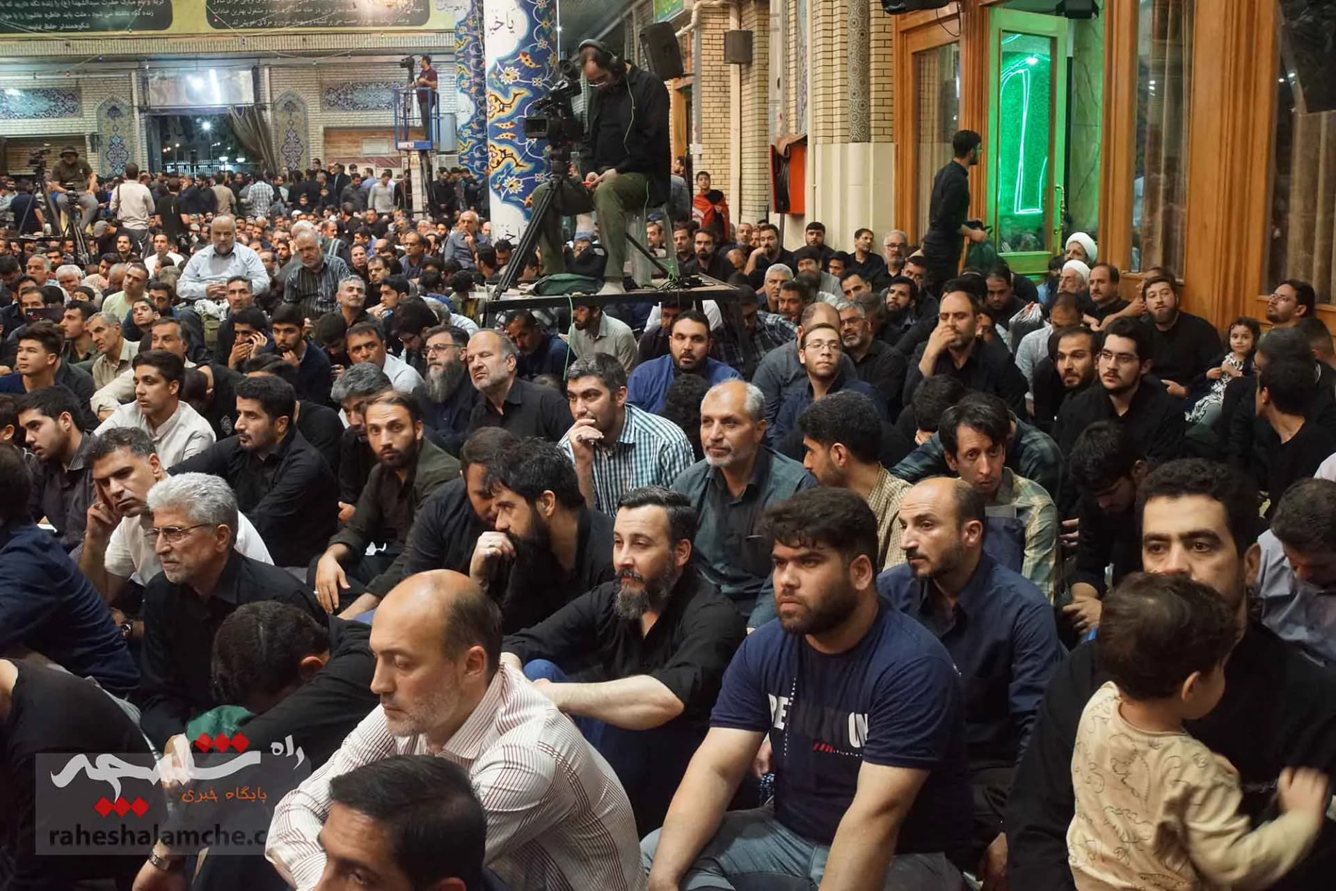 چه کسانی در مراسم گرامی‌داشت شهدای خدمت در مسجد ارک حضور داشتند؟ +تصاویر — تصویر 58