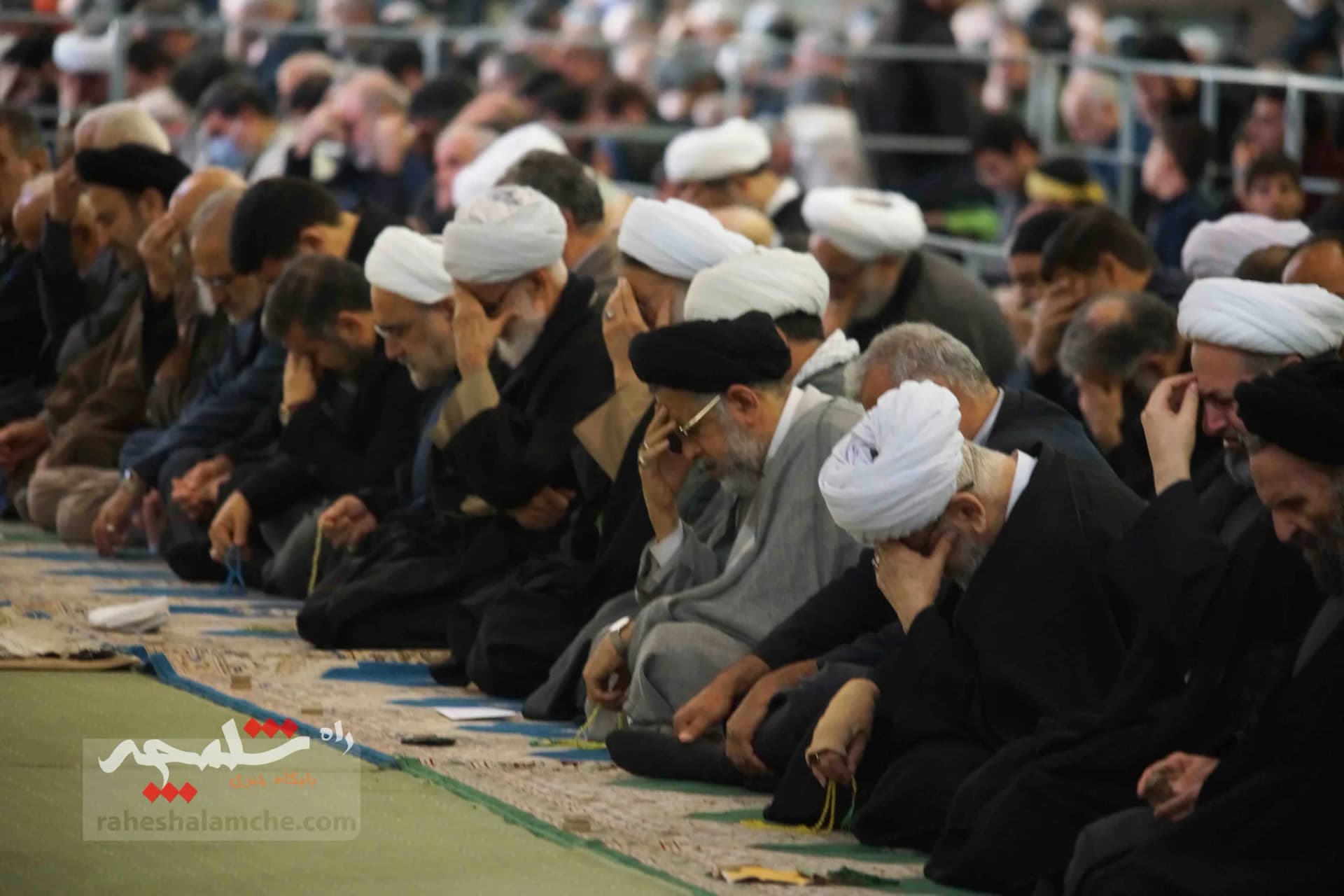 حضور پرشور دانش آموزان نمازگزار این هفته نماز جمعه تهران +تصاویر — تصویر 31