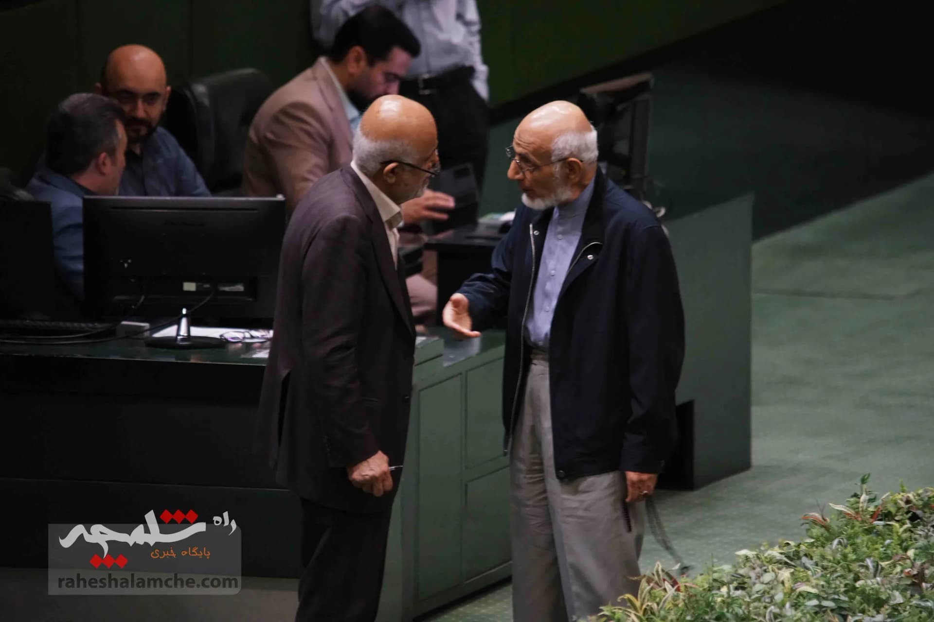 صحن علنی امروز مجلس پس از پاسخ موشکی ایران به اسرائیل +تصاویر — تصویر 13