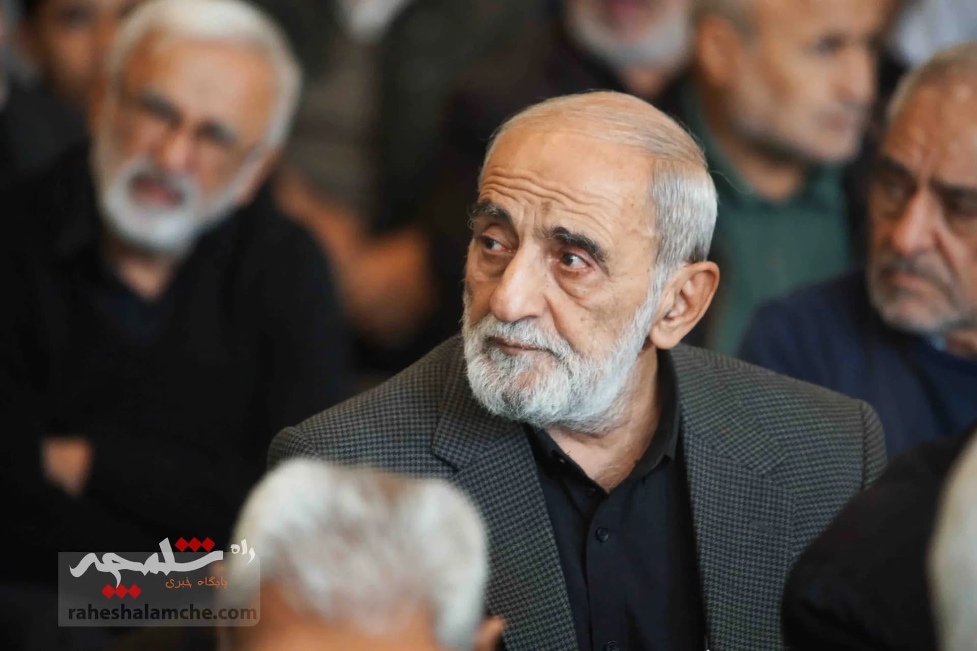 حضور پرشور دانش آموزان نمازگزار این هفته نماز جمعه تهران +تصاویر — تصویر 32