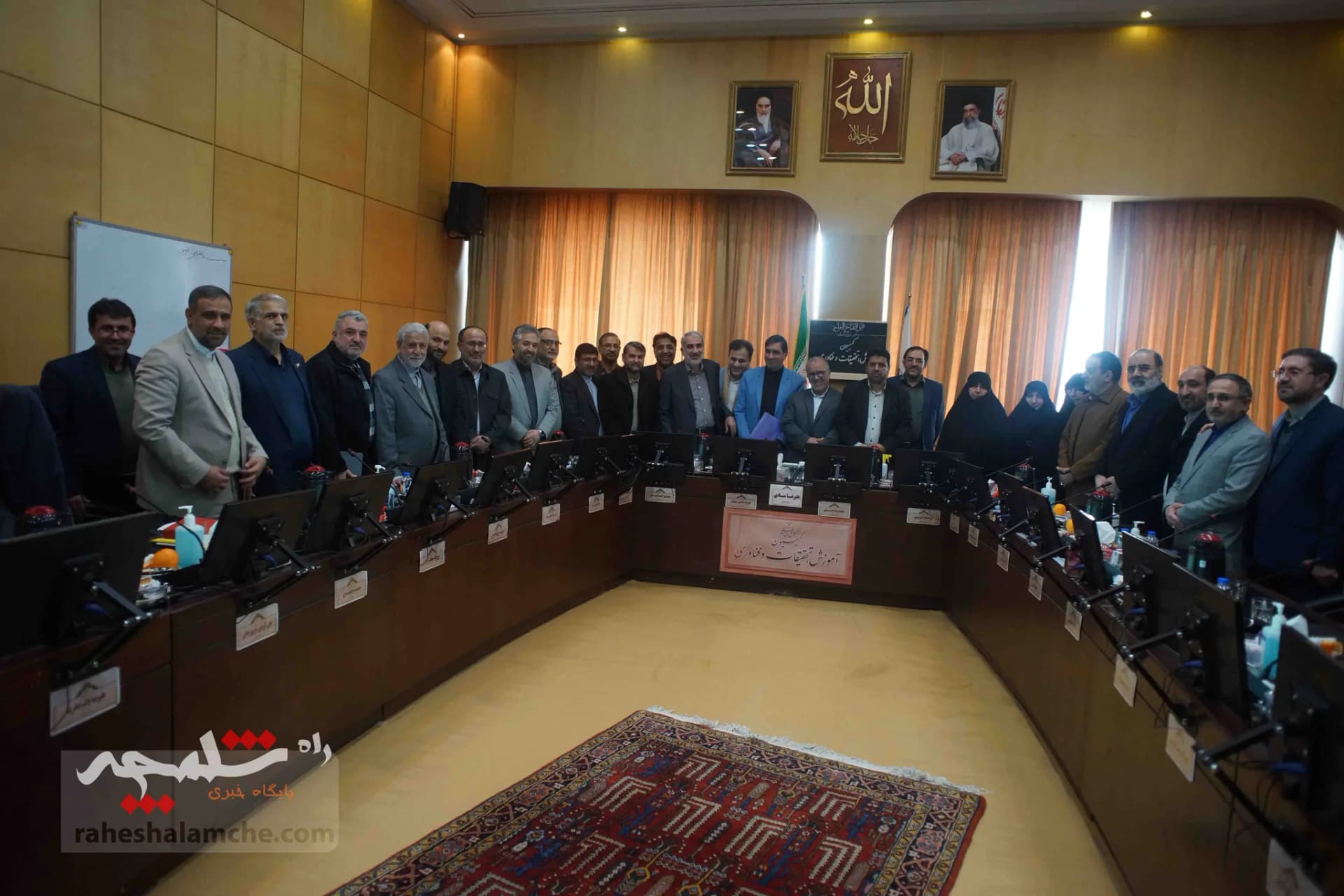 حضور اعضای جبهه وفاق تشکل‌های انقلابی فرهنگیان خراسان رضوی در مجلس شورای اسلامی +تصاویر — تصویر 17