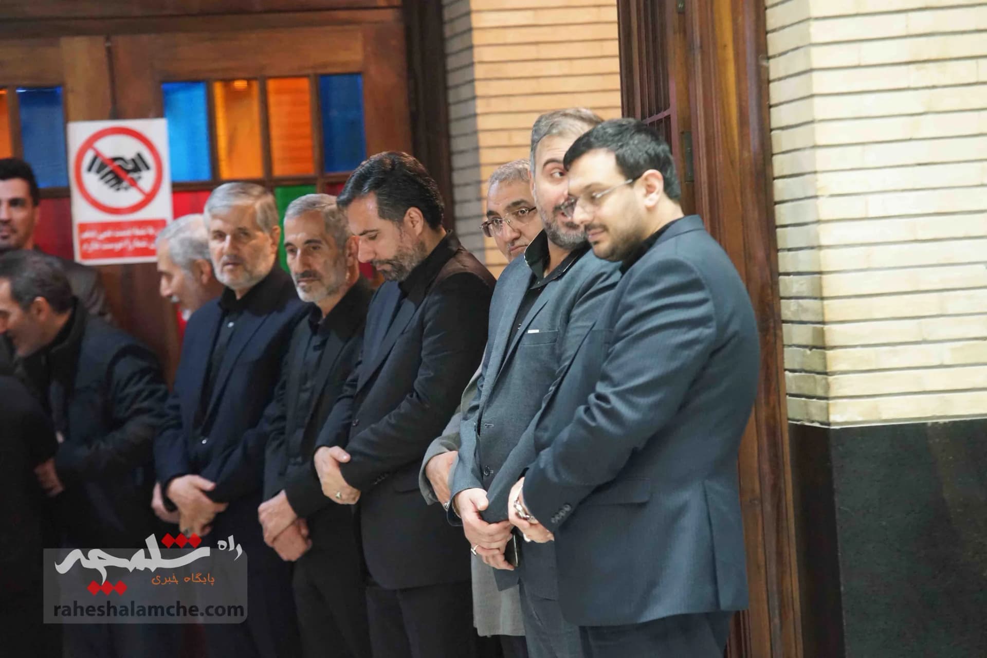 چه کسانی در مجلس ترحیم پدر مدیرعامل شرکت دخانیات کشور حضور داشتند؟ +تصاویر — تصویر 62