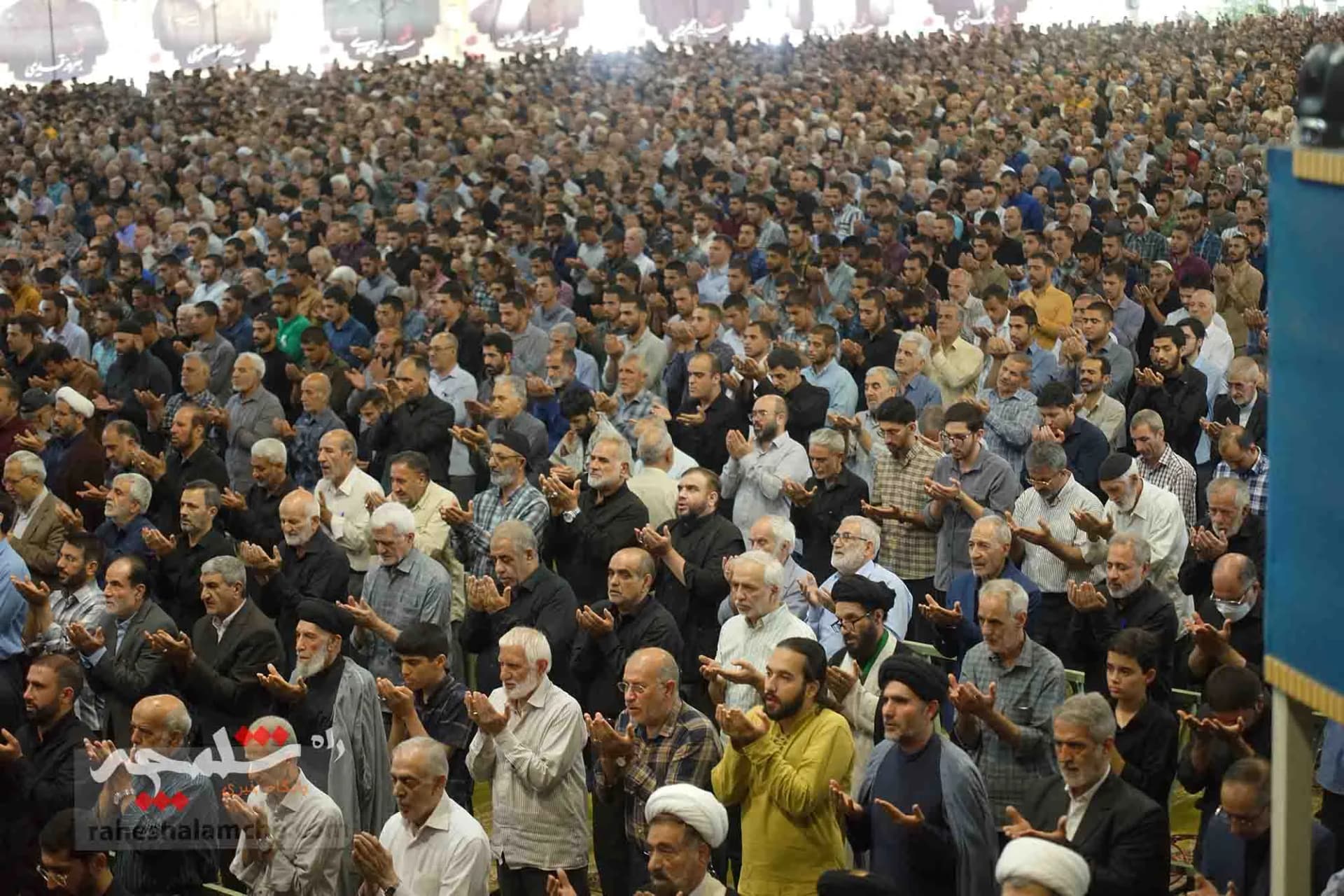 نماز جمعه این هفته تهران برگزار شد +تصاویر — تصویر 53