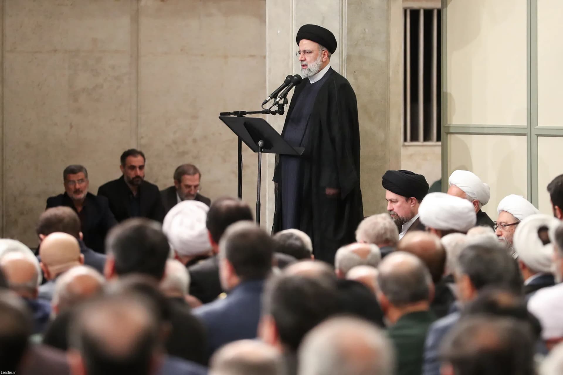 دیدار رمضانی کارگزارن نظام با رهبر انقلاب +تصاویر — تصویر 4