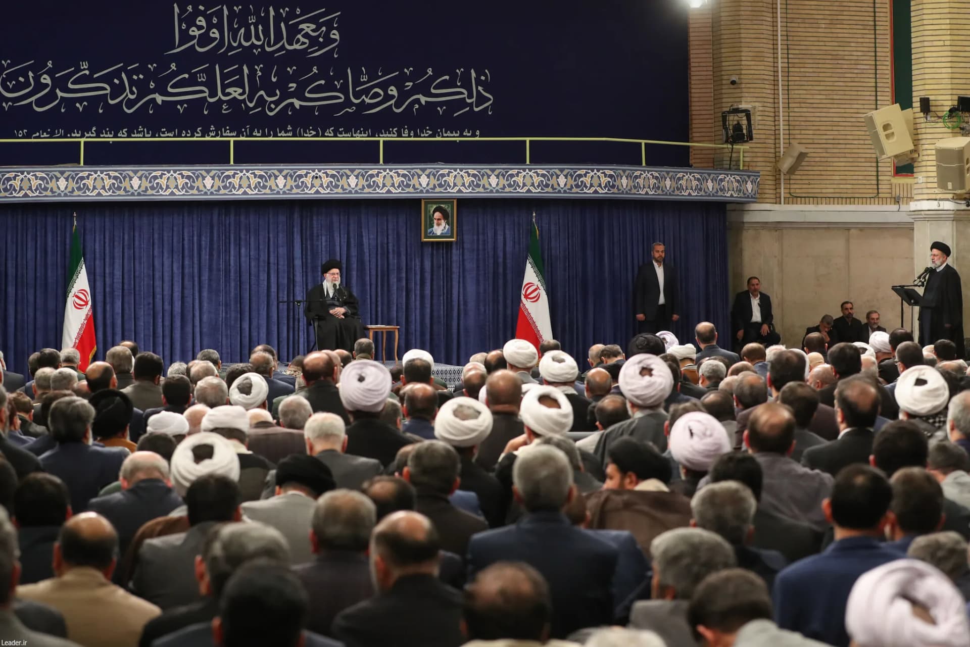 دیدار رمضانی کارگزارن نظام با رهبر انقلاب +تصاویر — تصویر 16