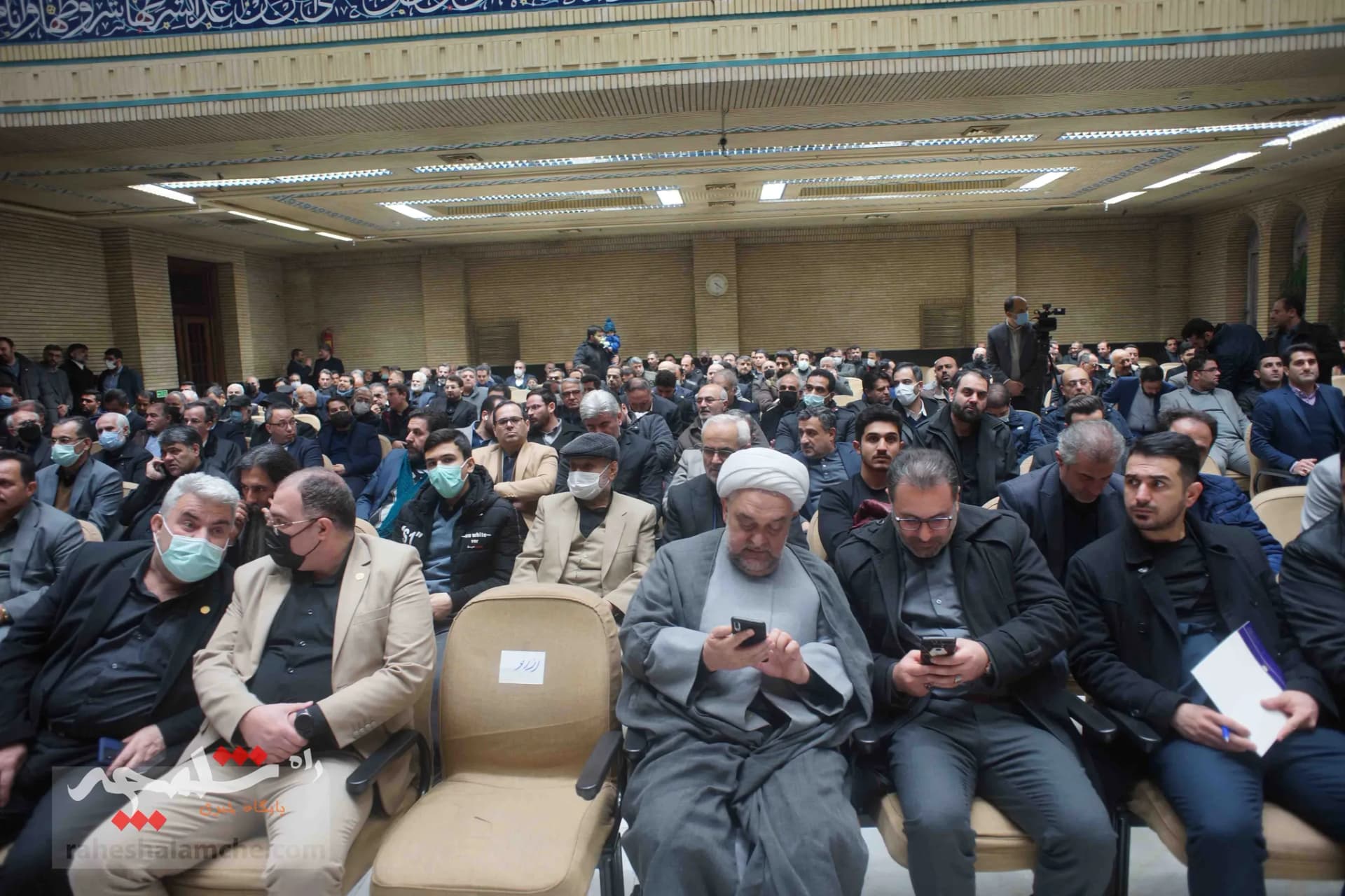 چه کسانی در مجلس ترحیم پدر مدیرعامل شرکت دخانیات کشور حضور داشتند؟ +تصاویر — تصویر 55