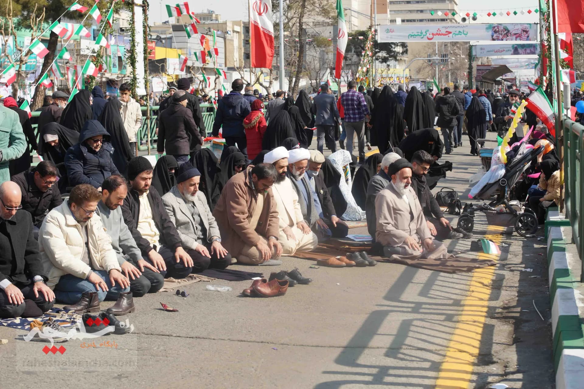 خروش ملت استوار ایران اسلامی در جشن ۴۴سالگی انقلاب اسلامی +تصاویر — تصویر 57
