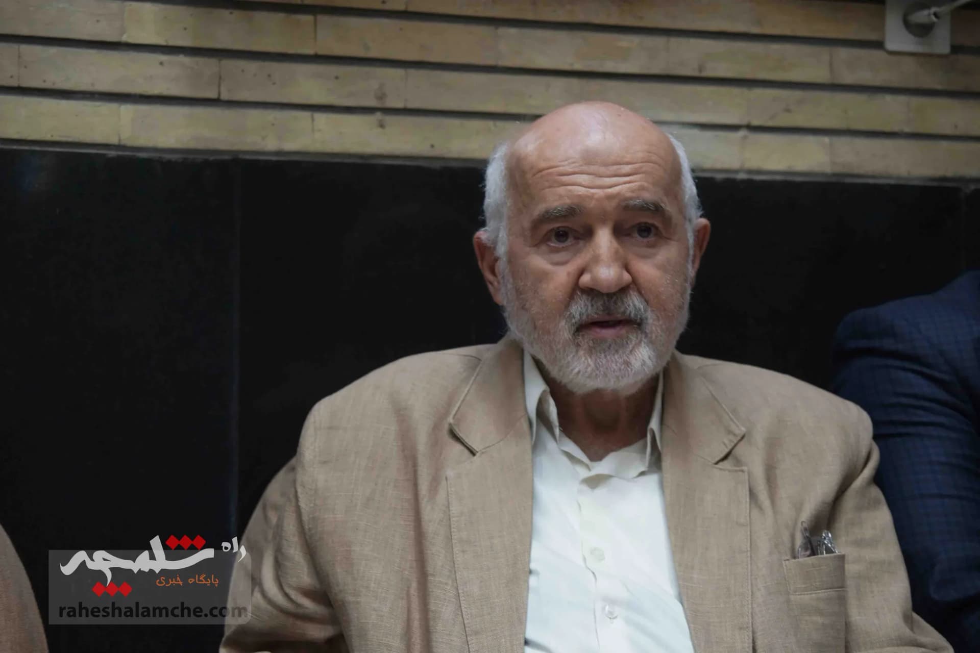 چرا احمدی‌نژاد در مراسم ختم مرحوم پرویز داودی حضور نداشت؟ +تصاویر — تصویر 67