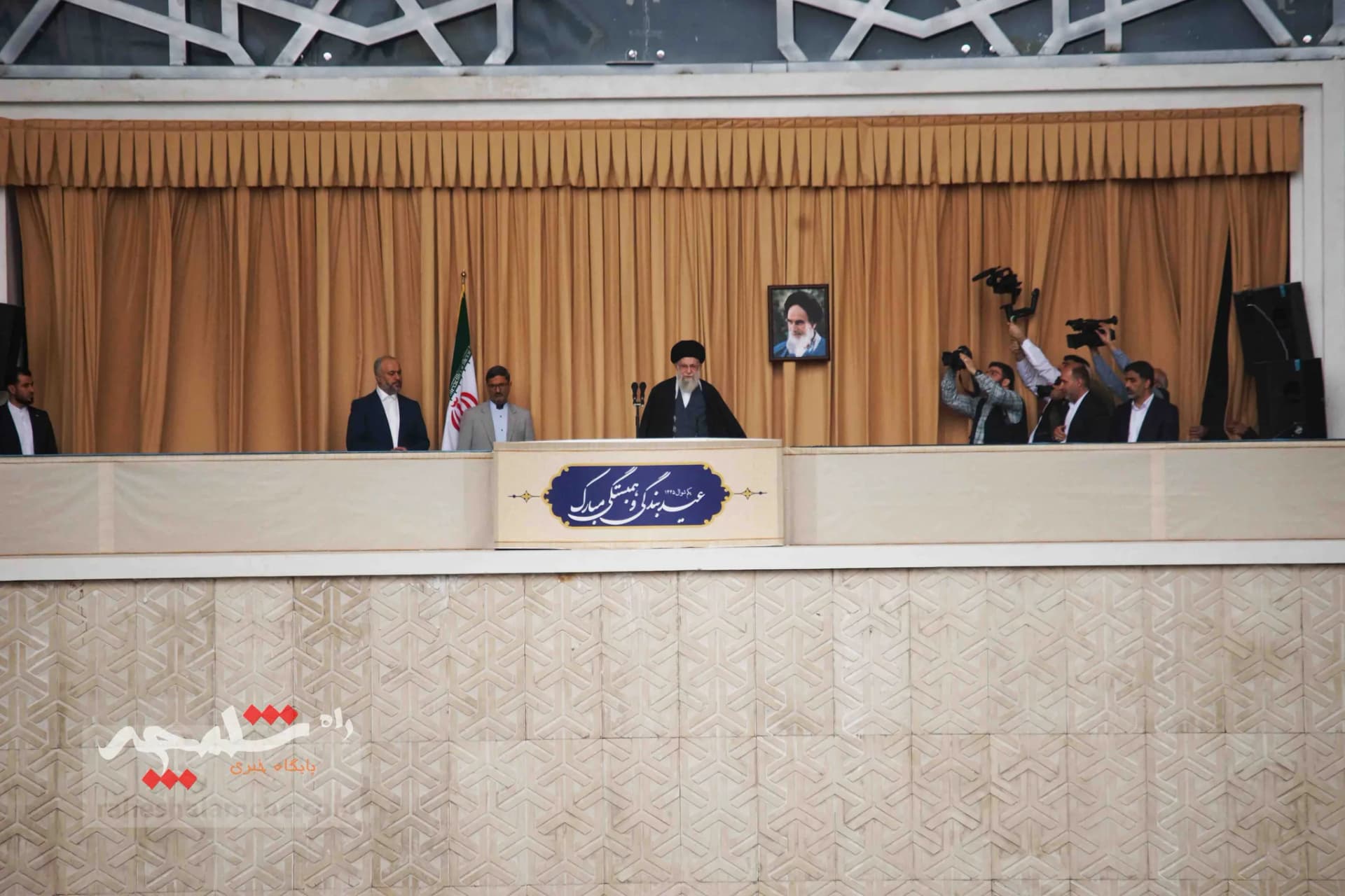 گزارش تصویری نماز عید فطر- مصلی امام خمینی(ره) تهران — تصویر 17