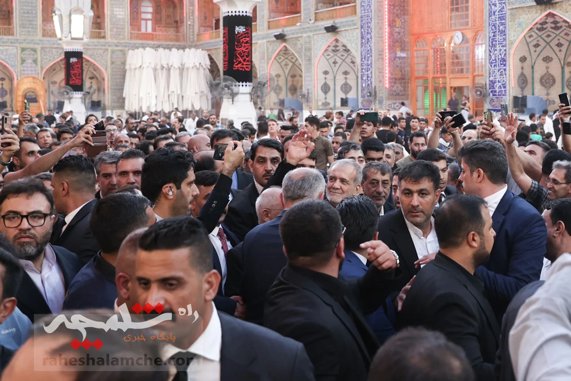 تشرف پزشکیان به حرم مطهر حضرت علی (ع) +تصاویر — تصویر 10