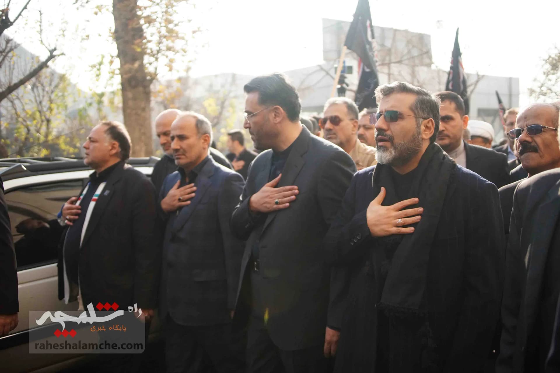 گزارش تصویری تشییع و خاکسپاری شهید گمنام در وزارت فرهنگ و ارشاد اسلامی — تصویر 15