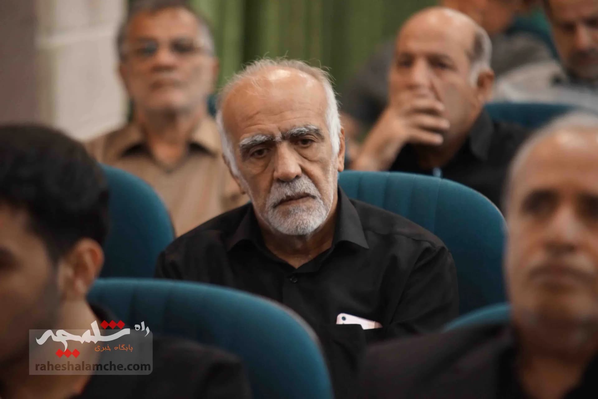 چه کسانی در مراسم ختم «سارا طاووسی» حضور داشتند؟ +تصاویر — تصویر 61
