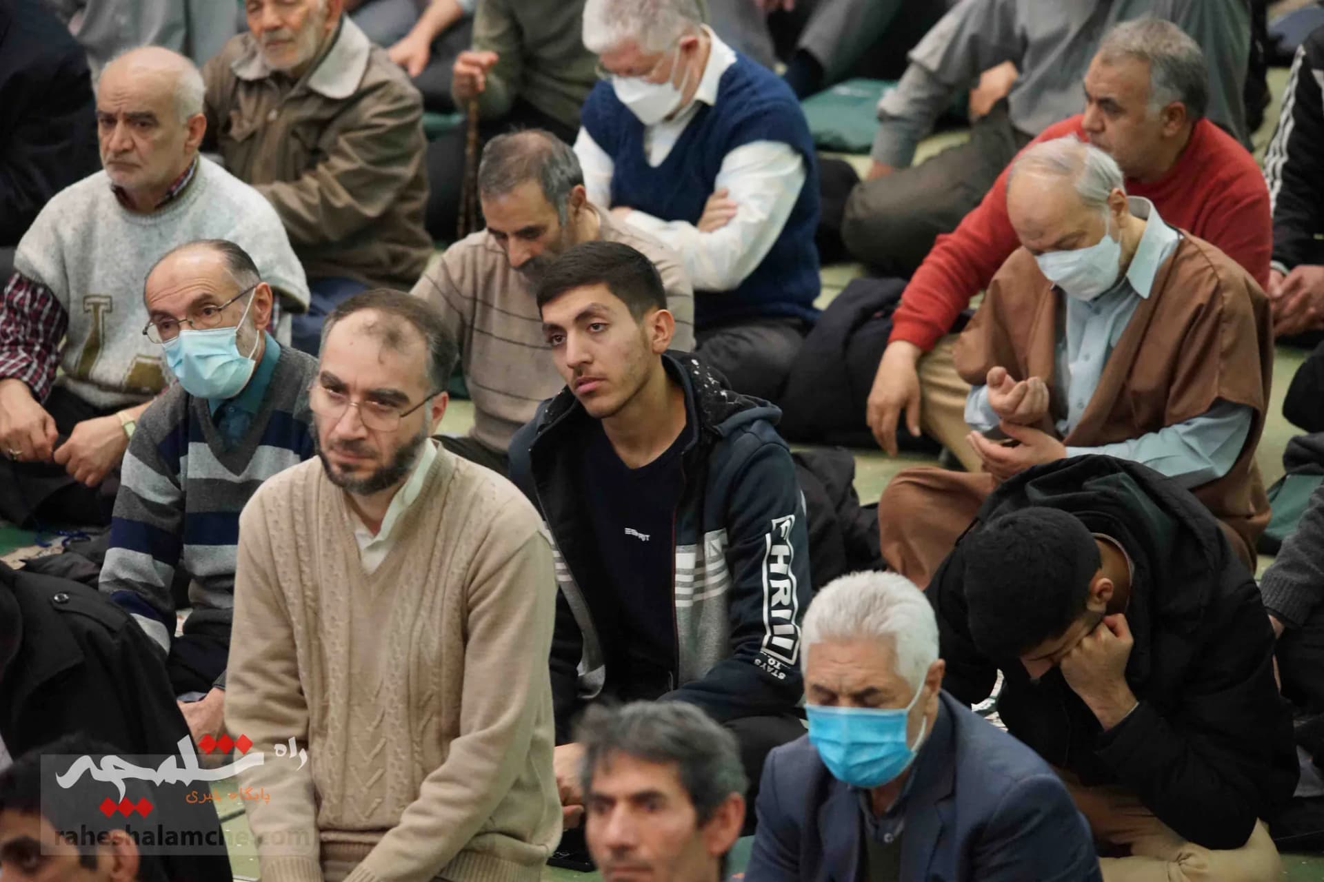 حضور پررنگ جوانان و نوجوانان در نماز جمعه تهران +تصاویر — تصویر 30