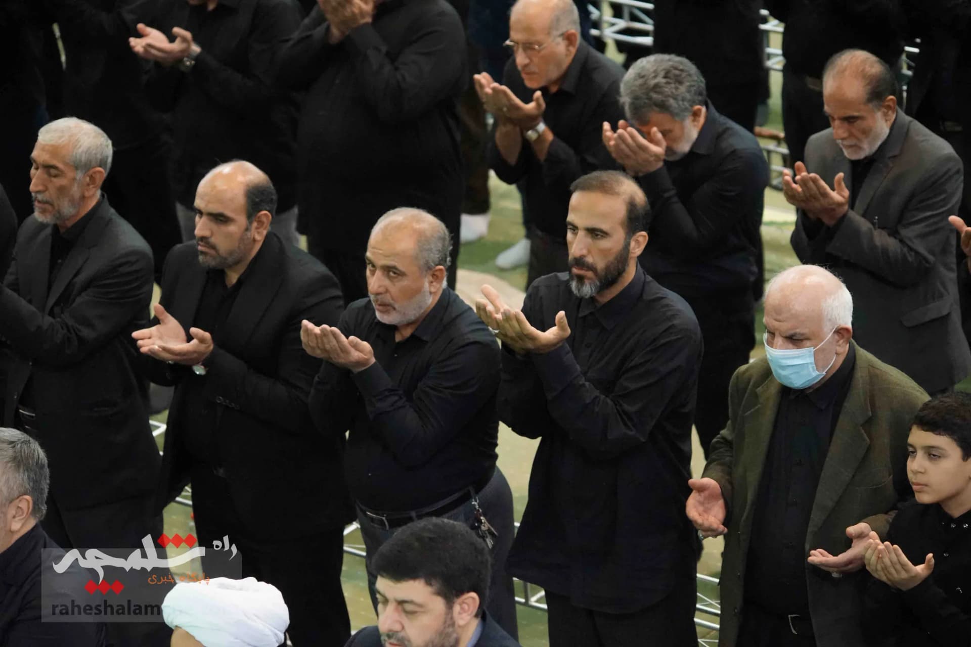 نمازجمعه این هفته تهران برگزار شد +تصاویر — تصویر 47