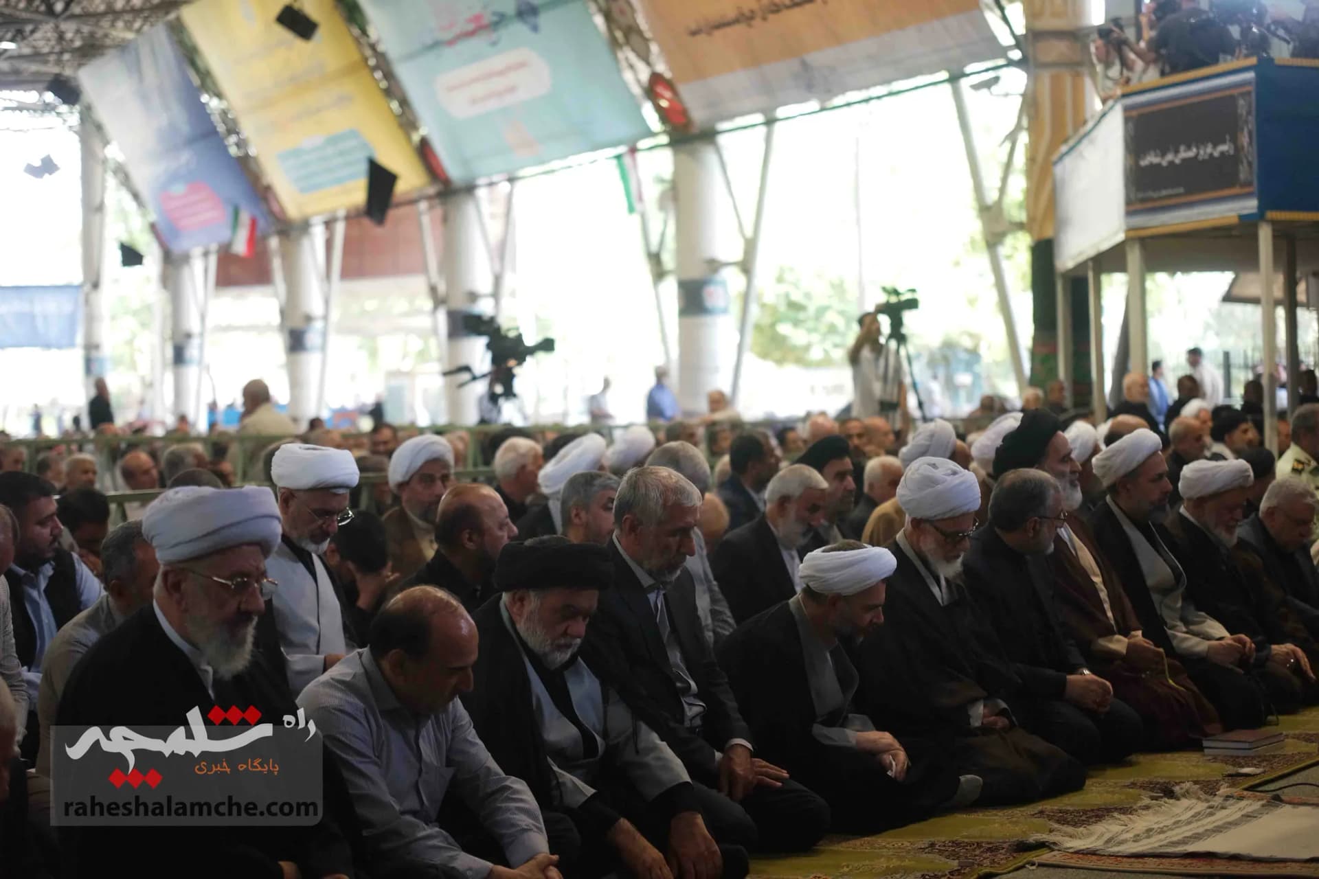 نماز جمعه این هفته تهران برگزار شد +تصاویر — تصویر 30