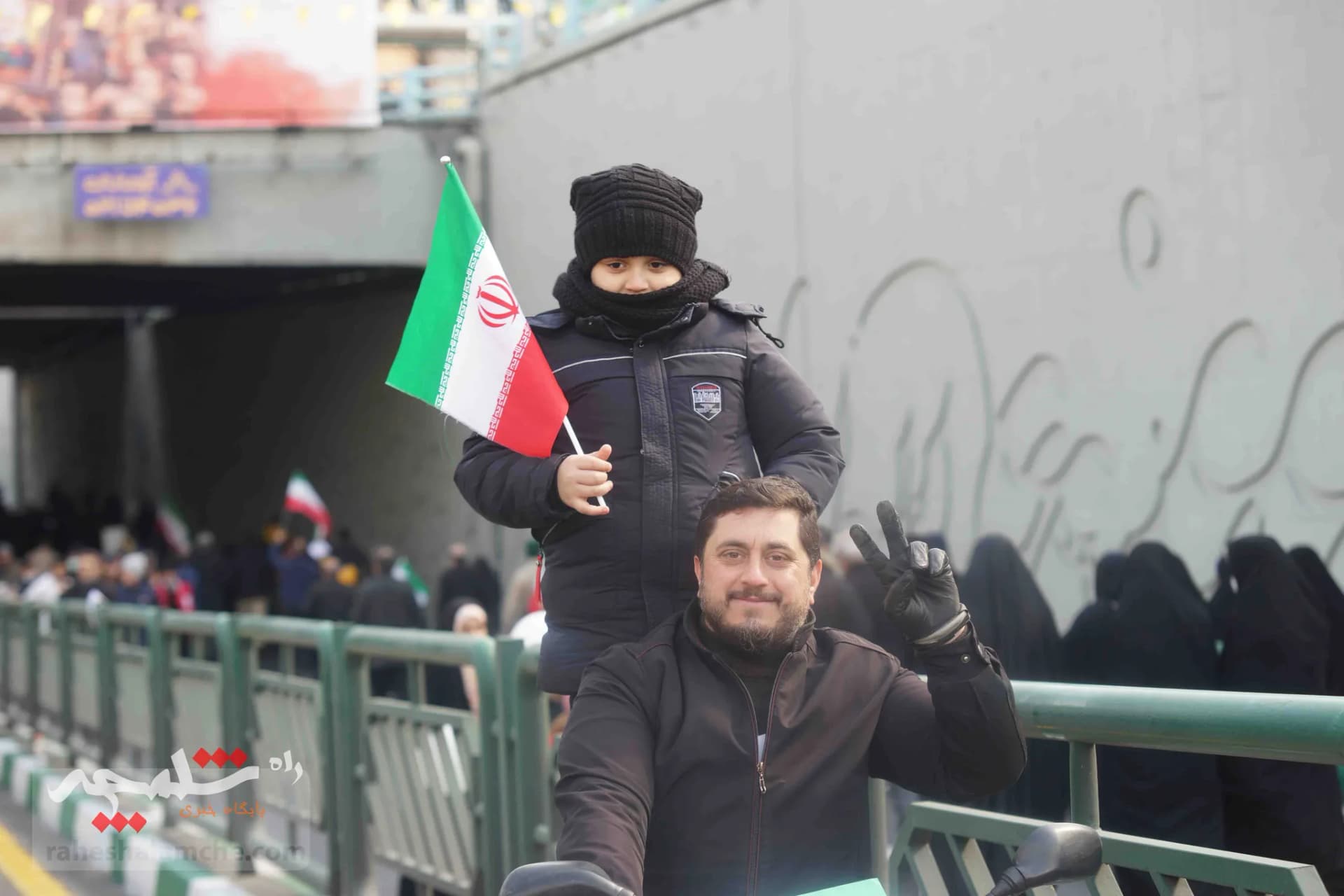 خروش ملت استوار ایران اسلامی در جشن ۴۴سالگی انقلاب اسلامی +تصاویر — تصویر 32