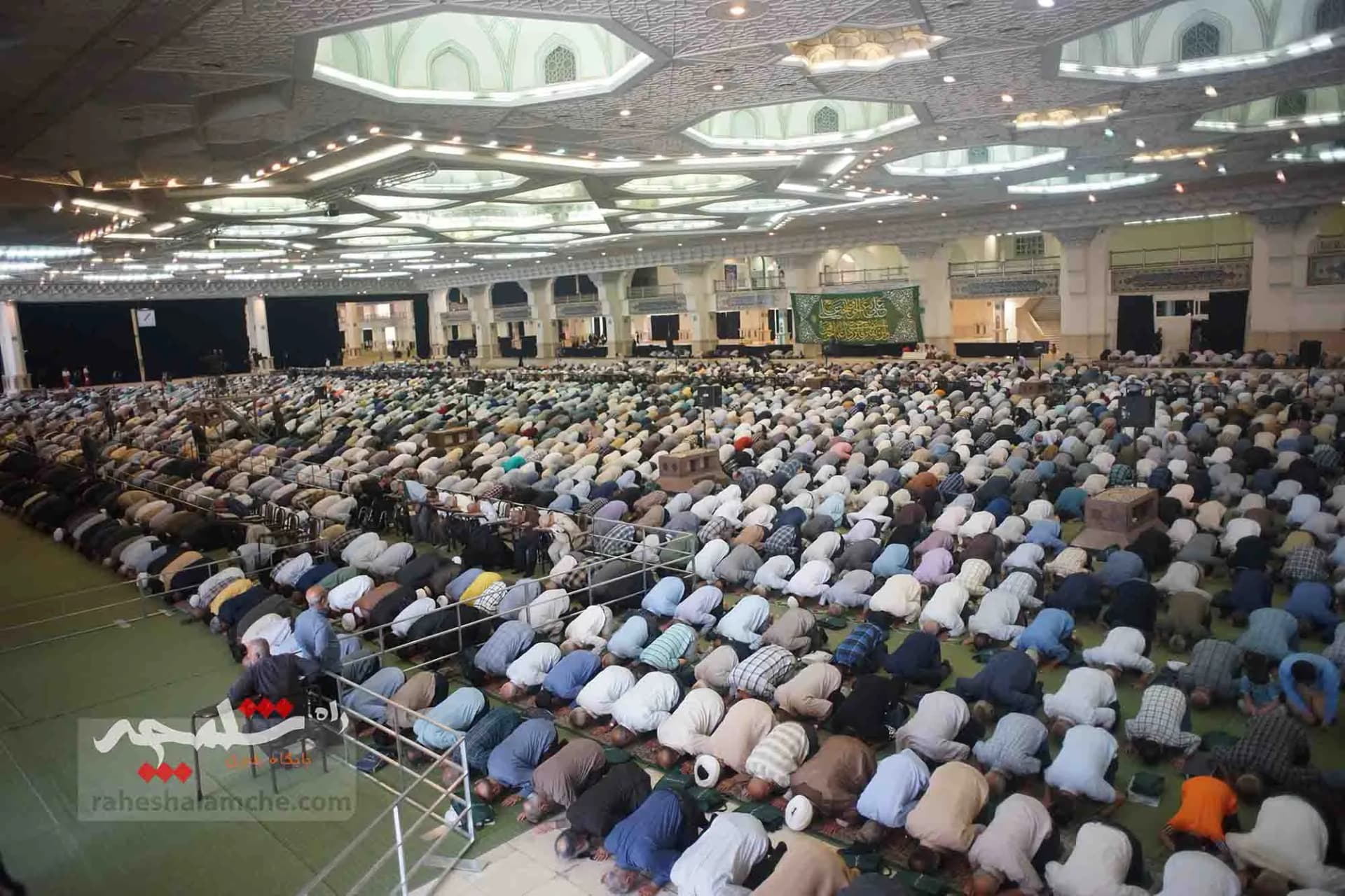نماز جمعه این هفته تهران برگزار شد +تصاویر — تصویر 58