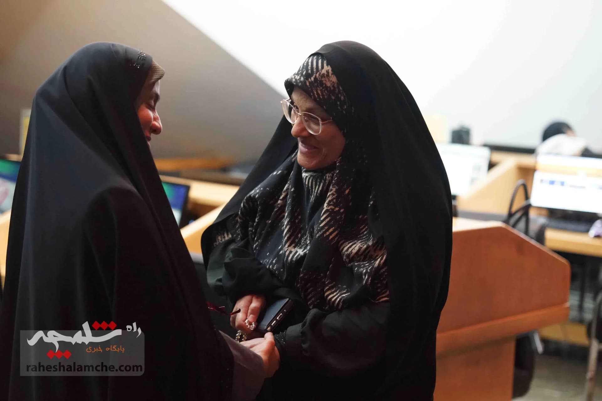 «روز خبرنگار» در مجلس چه گذشت؟ +تصاویر — تصویر 54