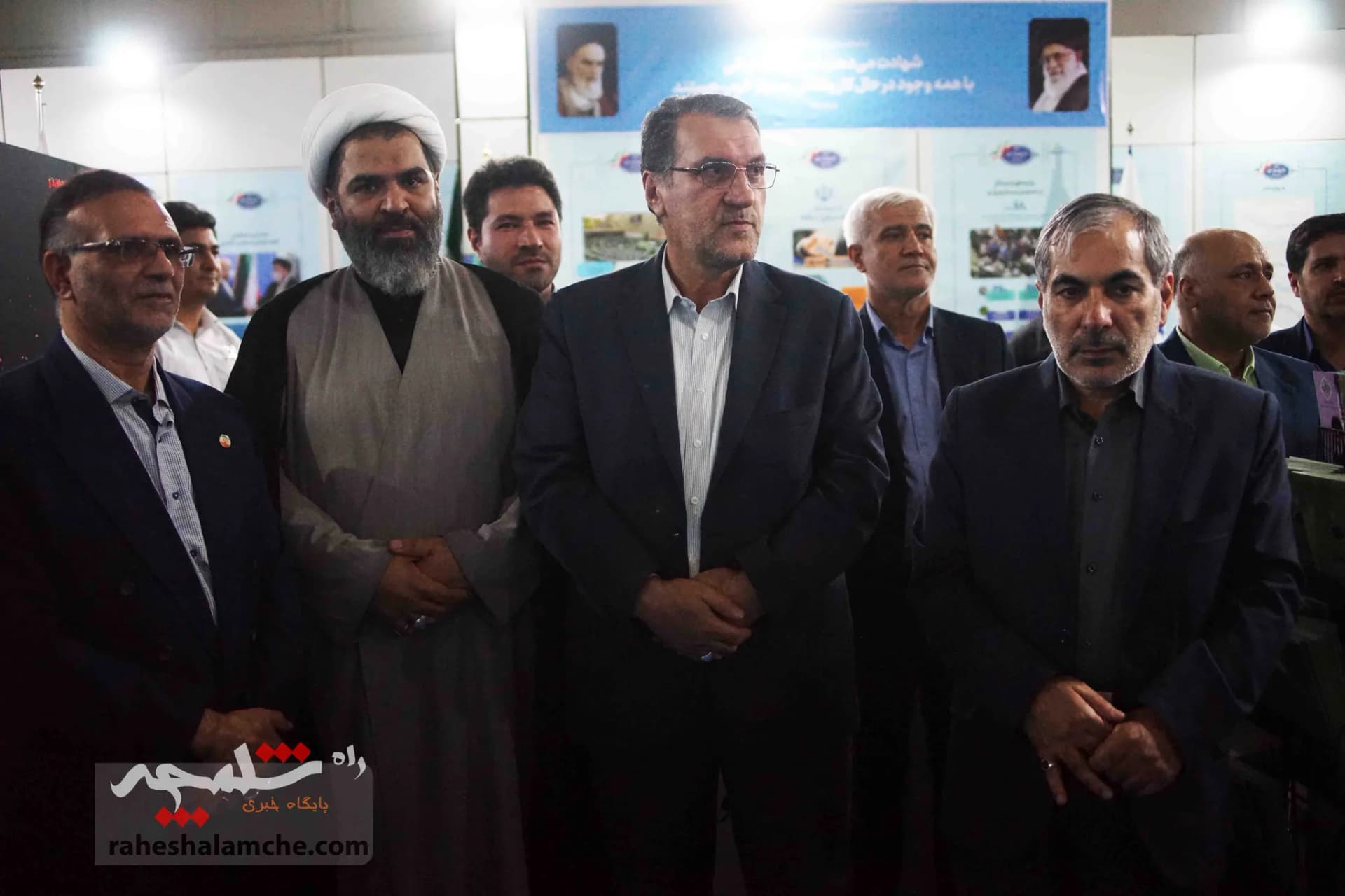 بازدید رئیس دفتر رئیس‌جمهور از غرفه معاونت ریاست جمهوری در امور مجلس +تصاویر — تصویر 44