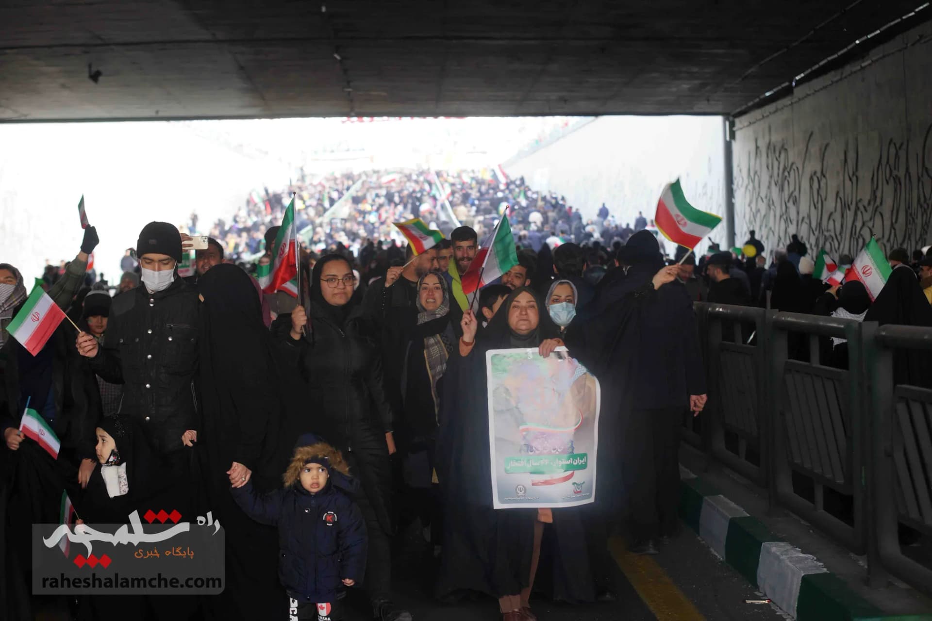 خروش ملت استوار ایران اسلامی در جشن ۴۴سالگی انقلاب اسلامی +تصاویر — تصویر 41