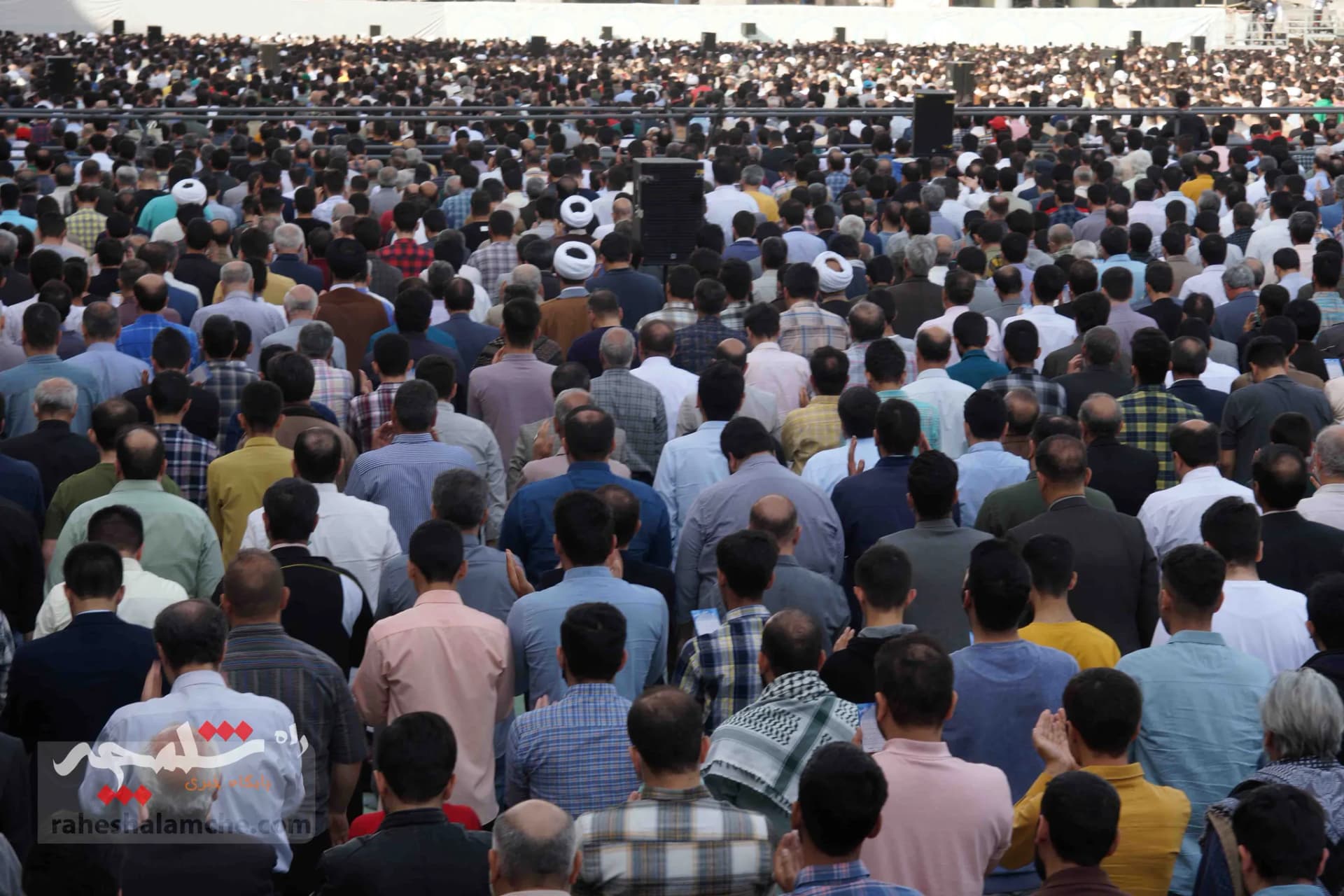 تصاویر اختصاصی راه شلمچه از بزرگترین نماز عید فطر در مصلی تهران — تصویر 29