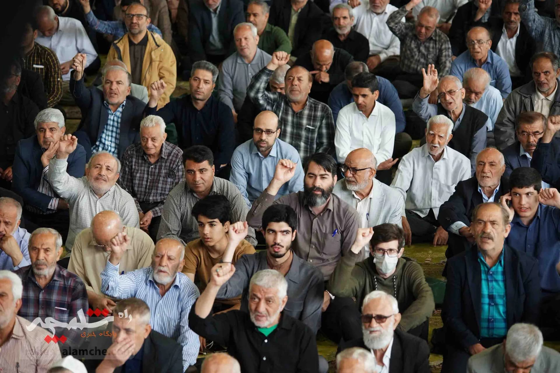 نماز جمعه این هفته تهران به امامت ابوترابی‌فرد برگزار شد +تصاویر — تصویر 32