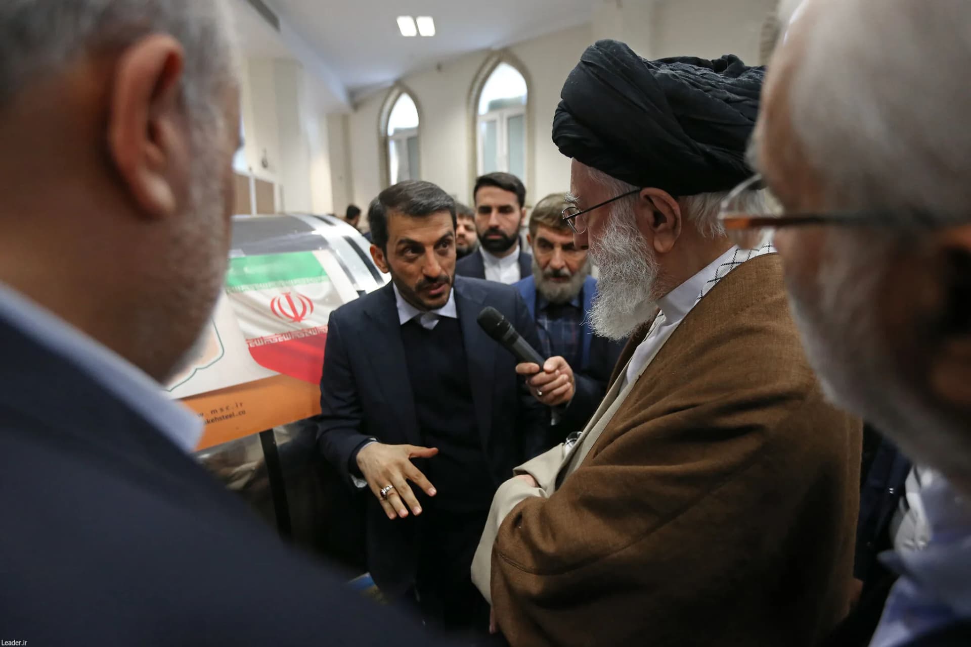 بازدید رهبر انقلاب از نمایشگاه توانمندی‌های تولید داخلی +تصاویر — تصویر 11
