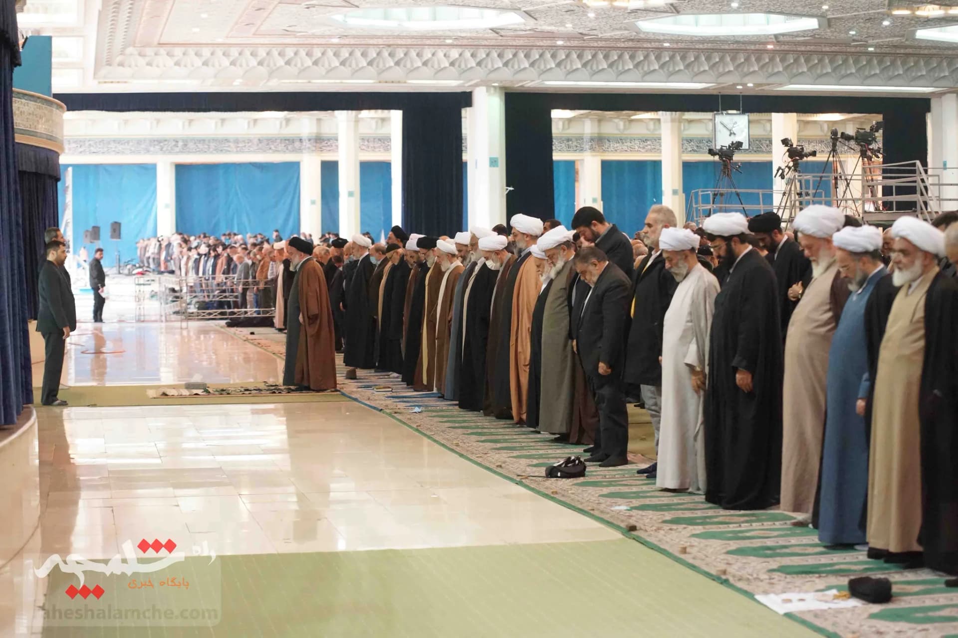 نماز جمعه این هفته تهران برگزار شد +تصاویر — تصویر 33