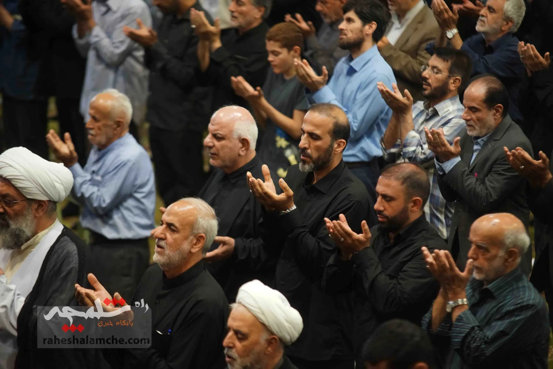 نماز جمعه این هفته تهران برگزار شد +تصاویر — تصویر 50