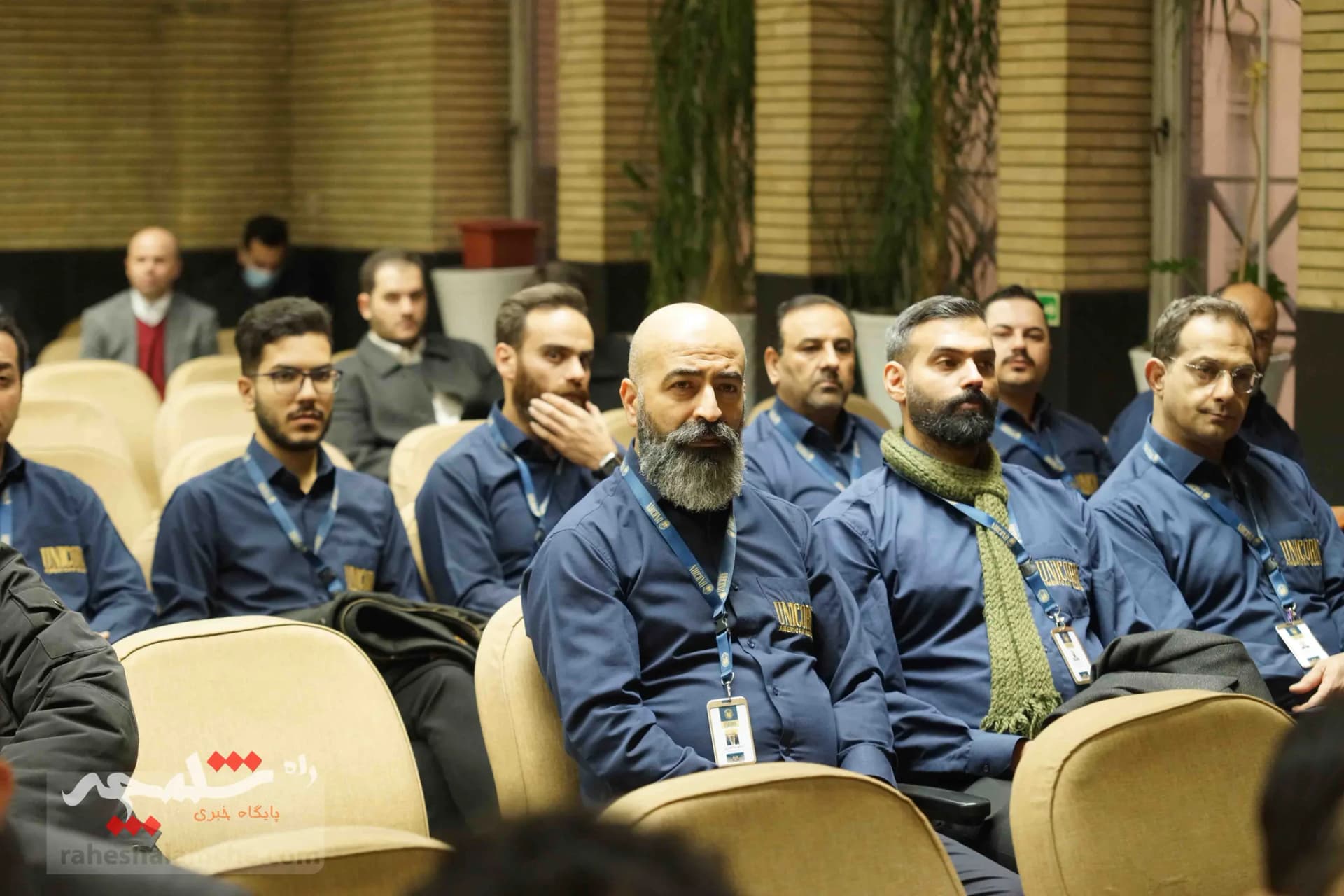 چه کسانی در مجلس ترحیم پدر مدیرعامل شرکت دخانیات کشور حضور داشتند؟ +تصاویر — تصویر 63