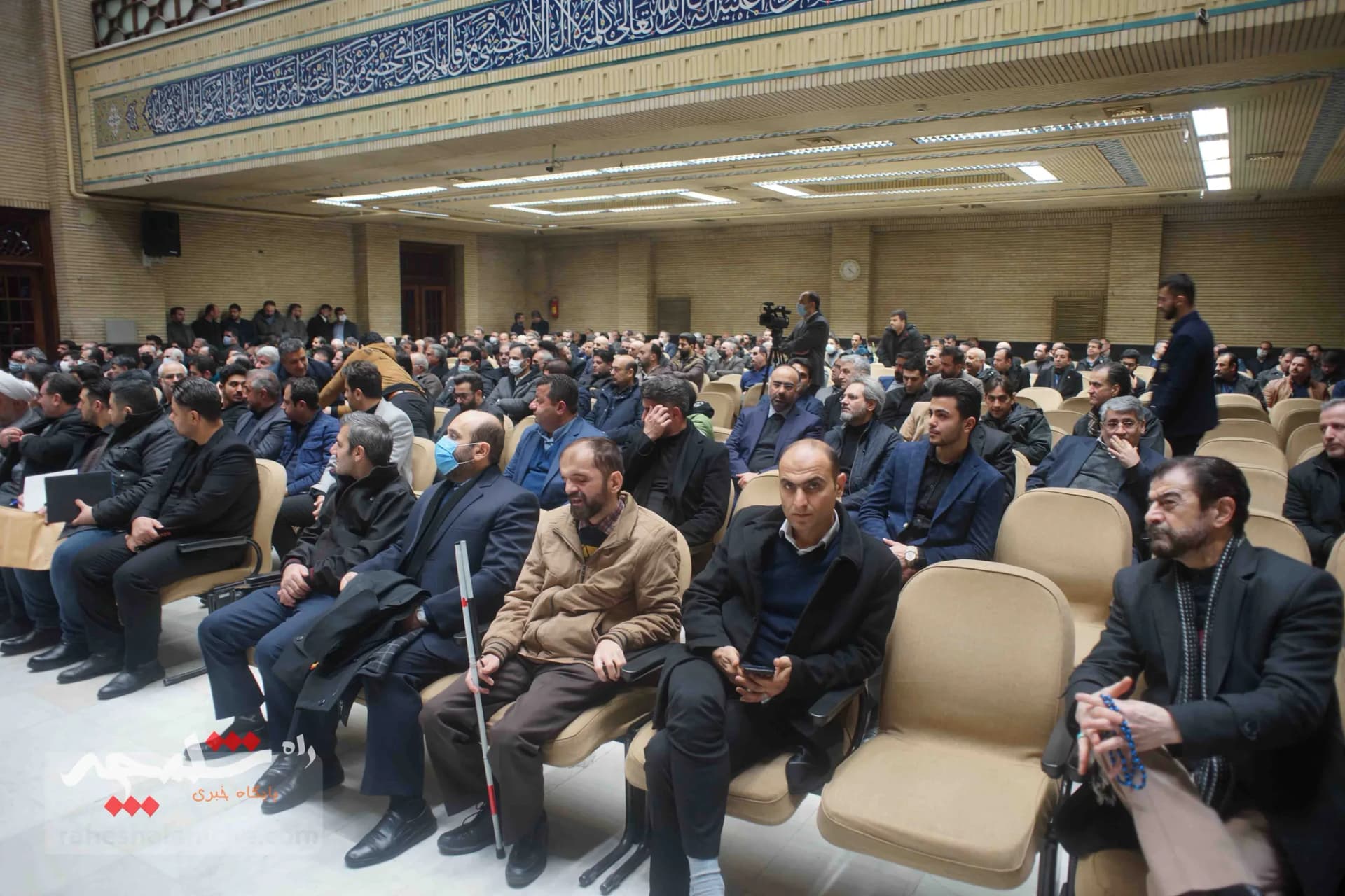 چه کسانی در مجلس ترحیم پدر مدیرعامل شرکت دخانیات کشور حضور داشتند؟ +تصاویر — تصویر 56