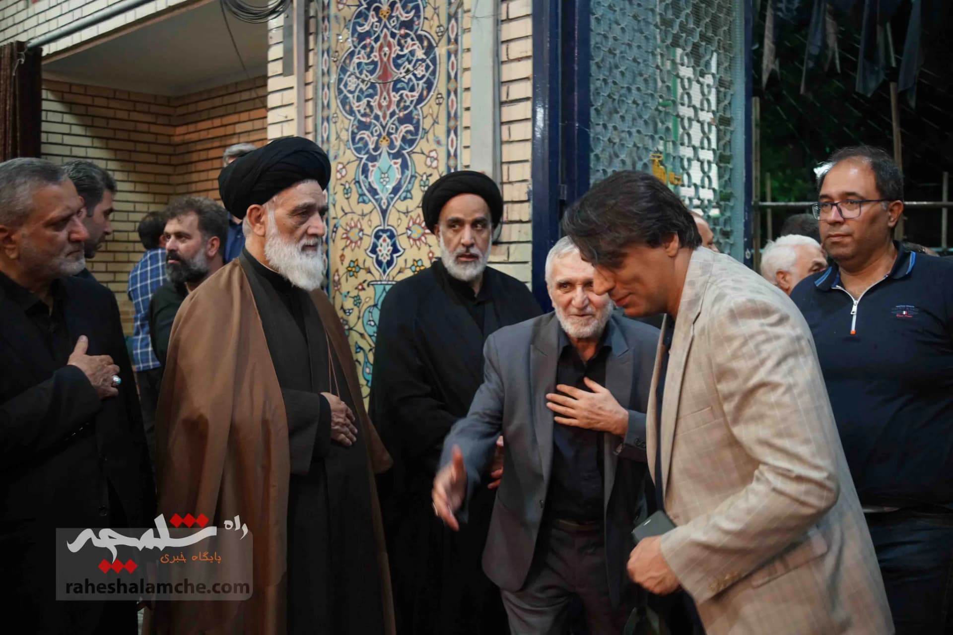چه کسانی در مراسم گرامی‌داشت شهدای خدمت در مسجد ارک حضور داشتند؟ +تصاویر — تصویر 6
