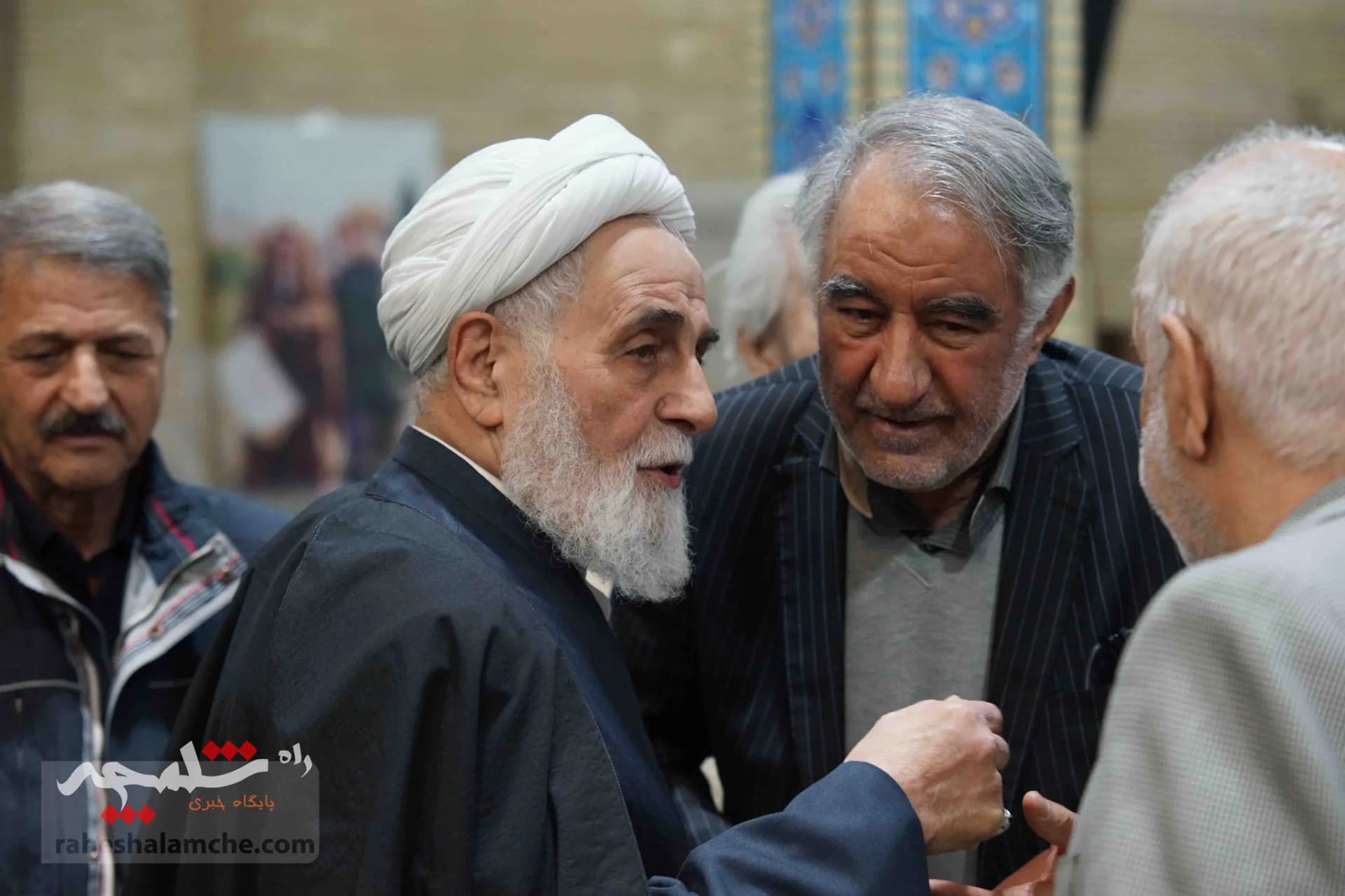 چه کسانی در مراسم ختم مرحوم سیدمهدی طالقانی حضور داشتند؟ +تصاویر — تصویر 39