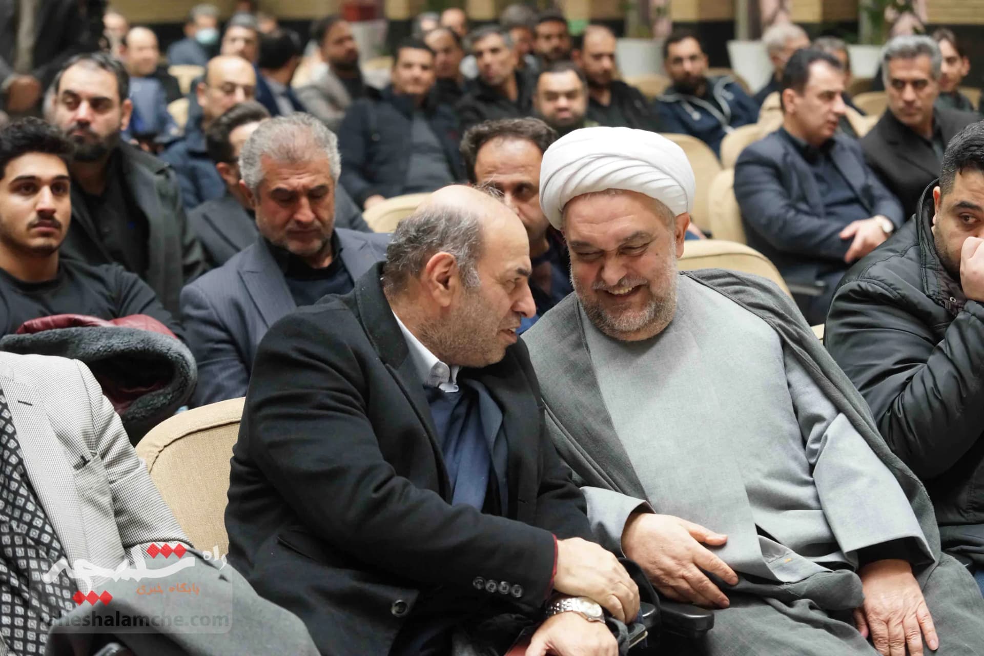 چه کسانی در مجلس ترحیم پدر مدیرعامل شرکت دخانیات کشور حضور داشتند؟ +تصاویر — تصویر 47