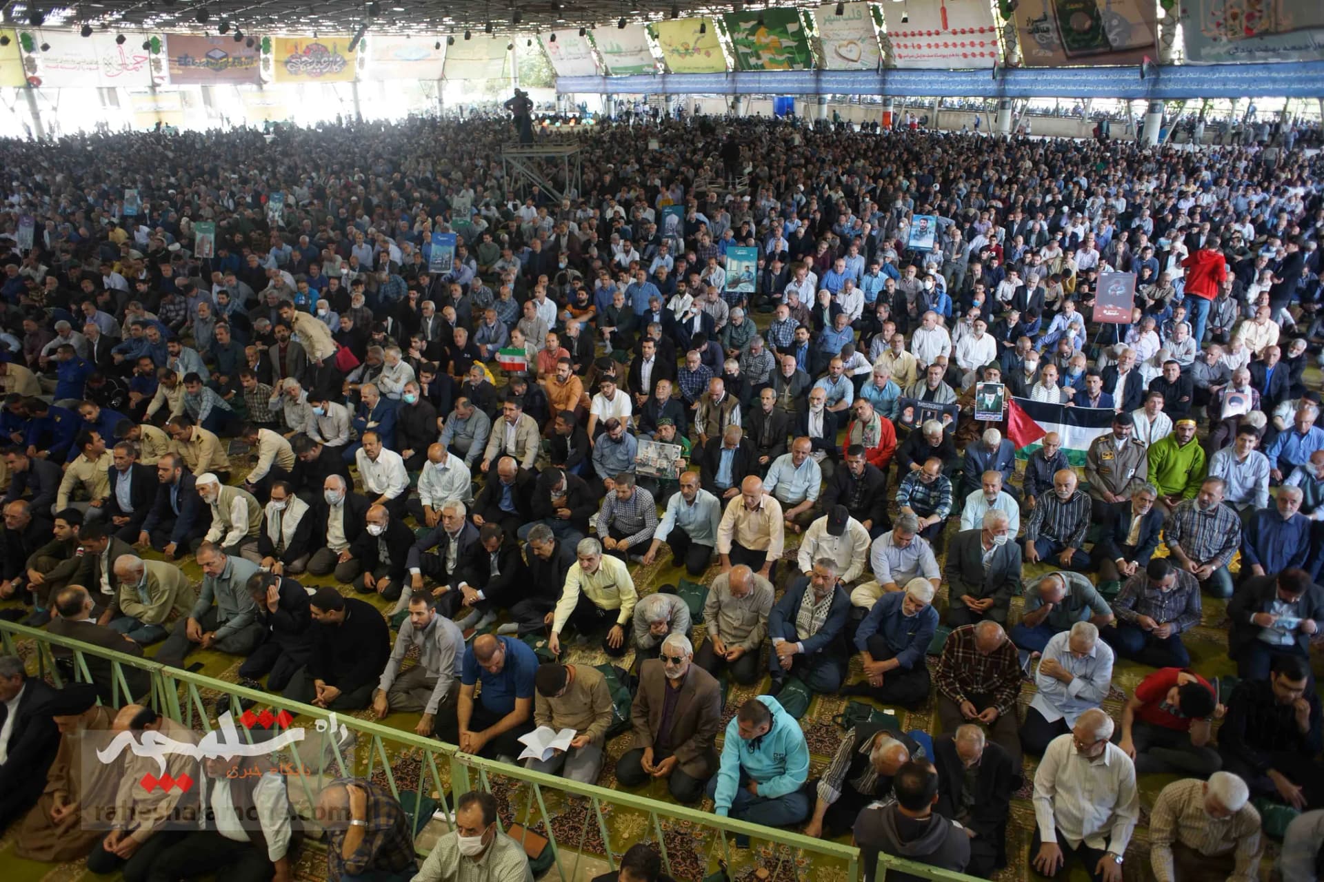 نمازجمعه 5 آبان تهران برگزار شد +تصاویر — تصویر 39