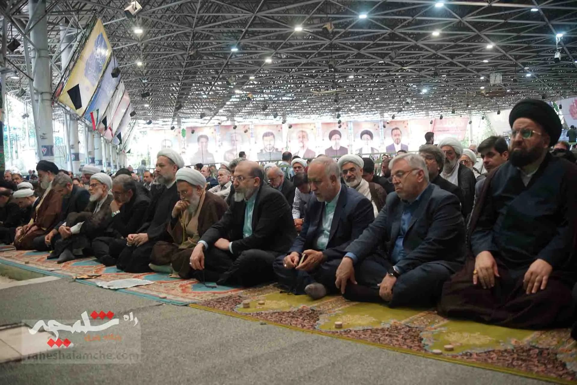 نماز جمعه این هفته تهران برگزار شد +تصاویر — تصویر 31