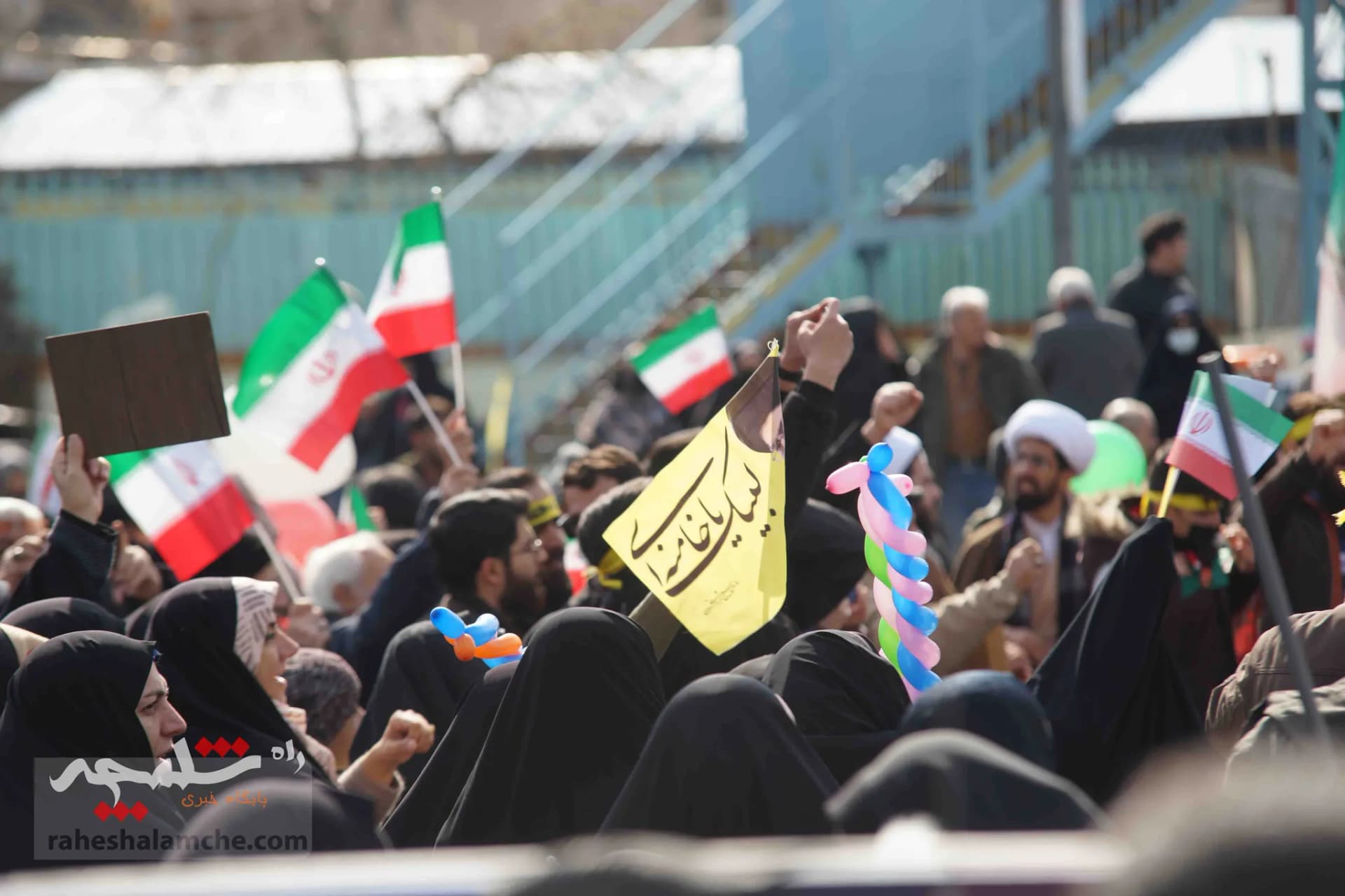 خروش ملت استوار ایران اسلامی در جشن ۴۴سالگی انقلاب اسلامی +تصاویر — تصویر 6