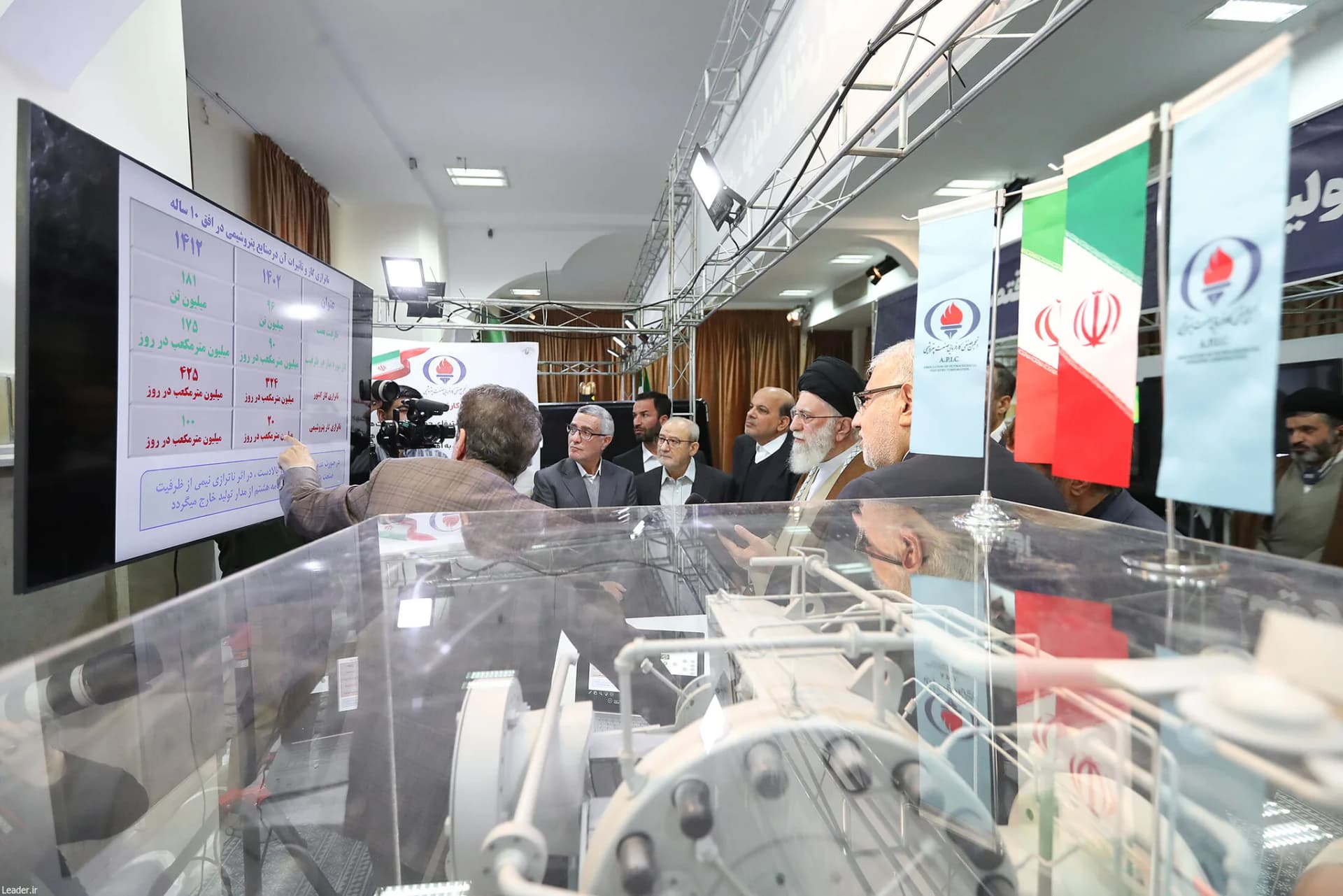 بازدید رهبر انقلاب از نمایشگاه توانمندی‌های تولید داخلی +تصاویر — تصویر 10