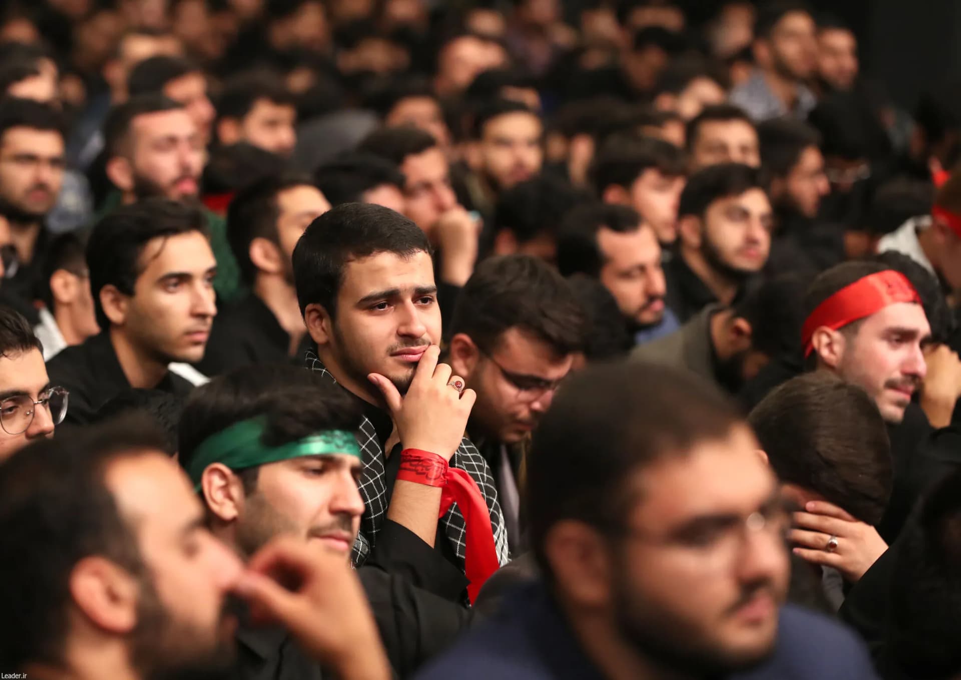 گزارش تصویری عزاداری هیئت‌های دانشجویی در حضور رهبر انقلاب — تصویر 16