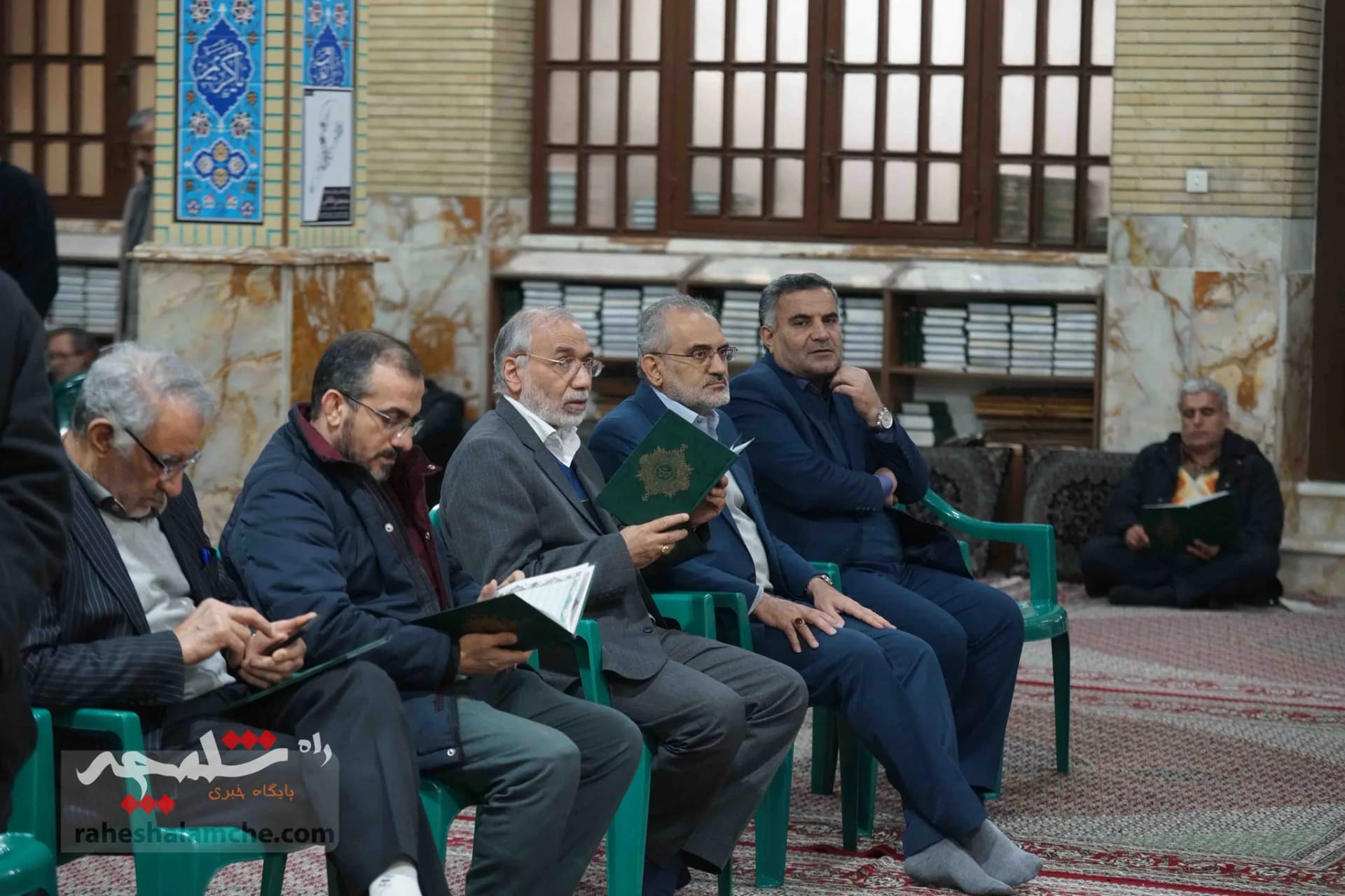 چه کسانی در مراسم ختم مرحوم سیدمهدی طالقانی حضور داشتند؟ +تصاویر — تصویر 1