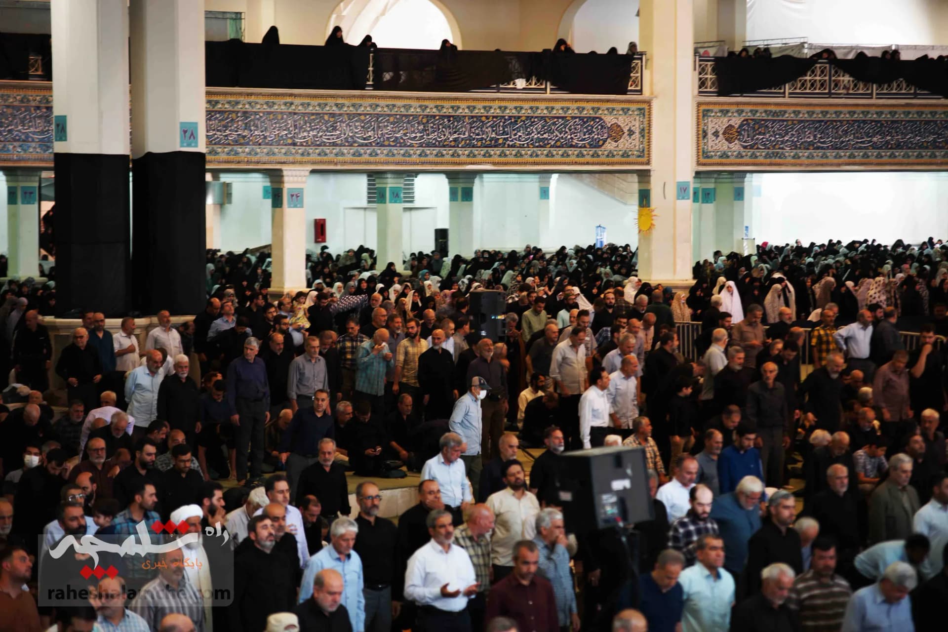 نماز جمعه این هفته تهران در مصلی امام خمینی(ره) برگزار شد +تصاویر — تصویر 59